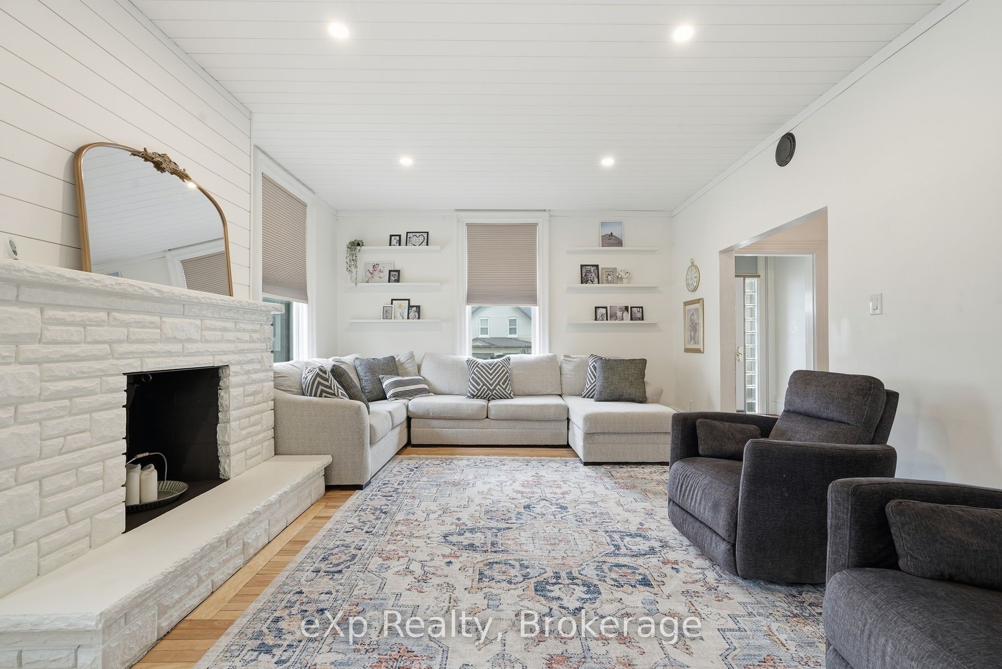 415 Gibson Street Property Photo 8