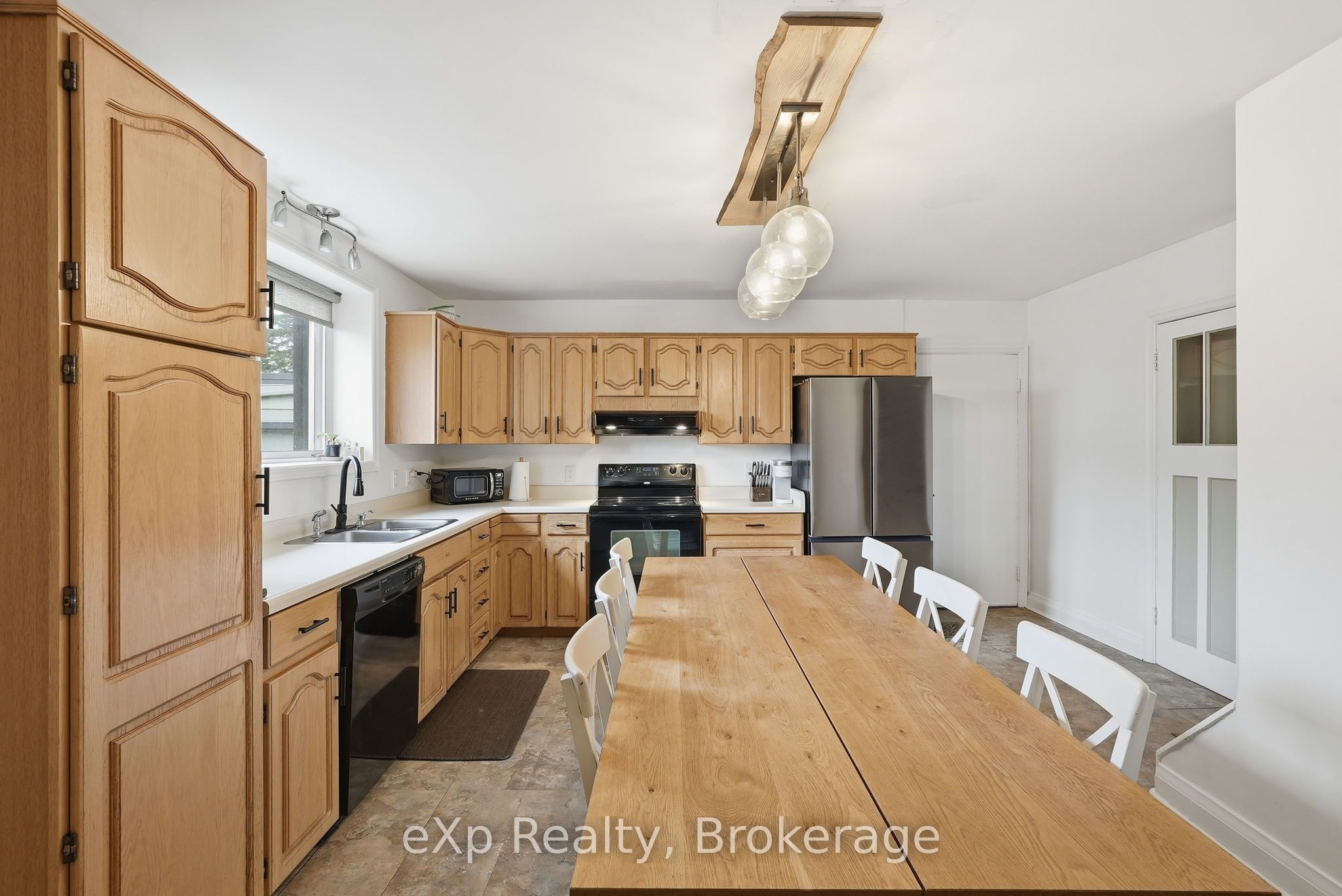 415 Gibson Street Property Photo 15