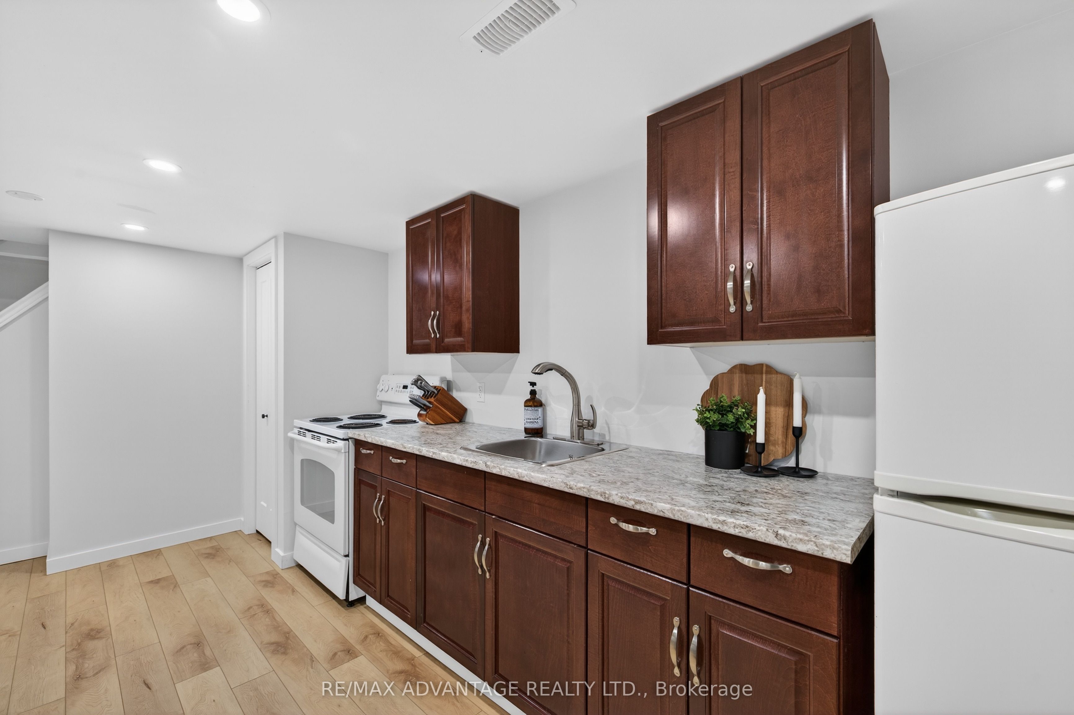 60 Wexford Avenue Property Photo 26
