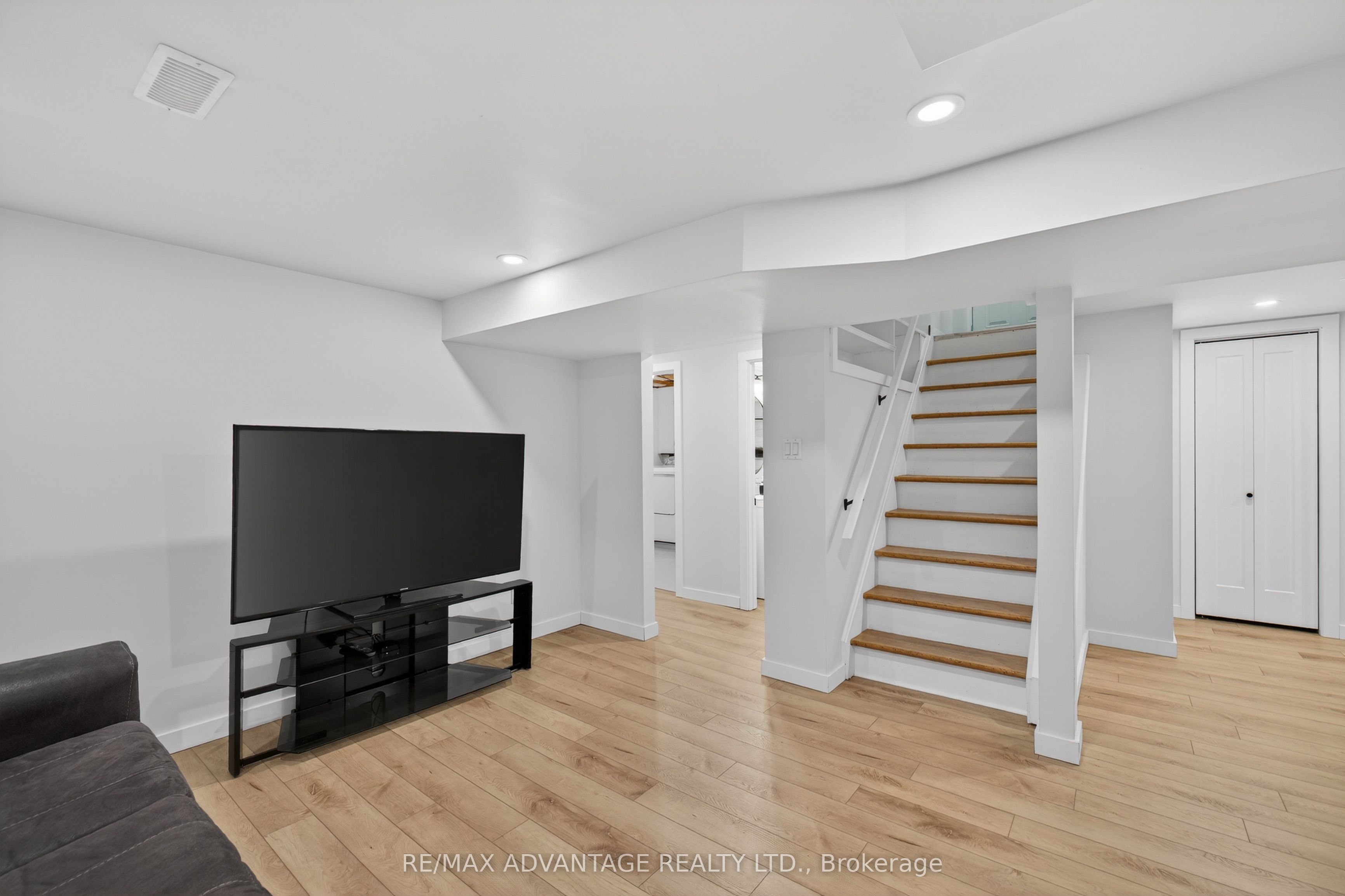 60 Wexford Avenue Property Photo 29