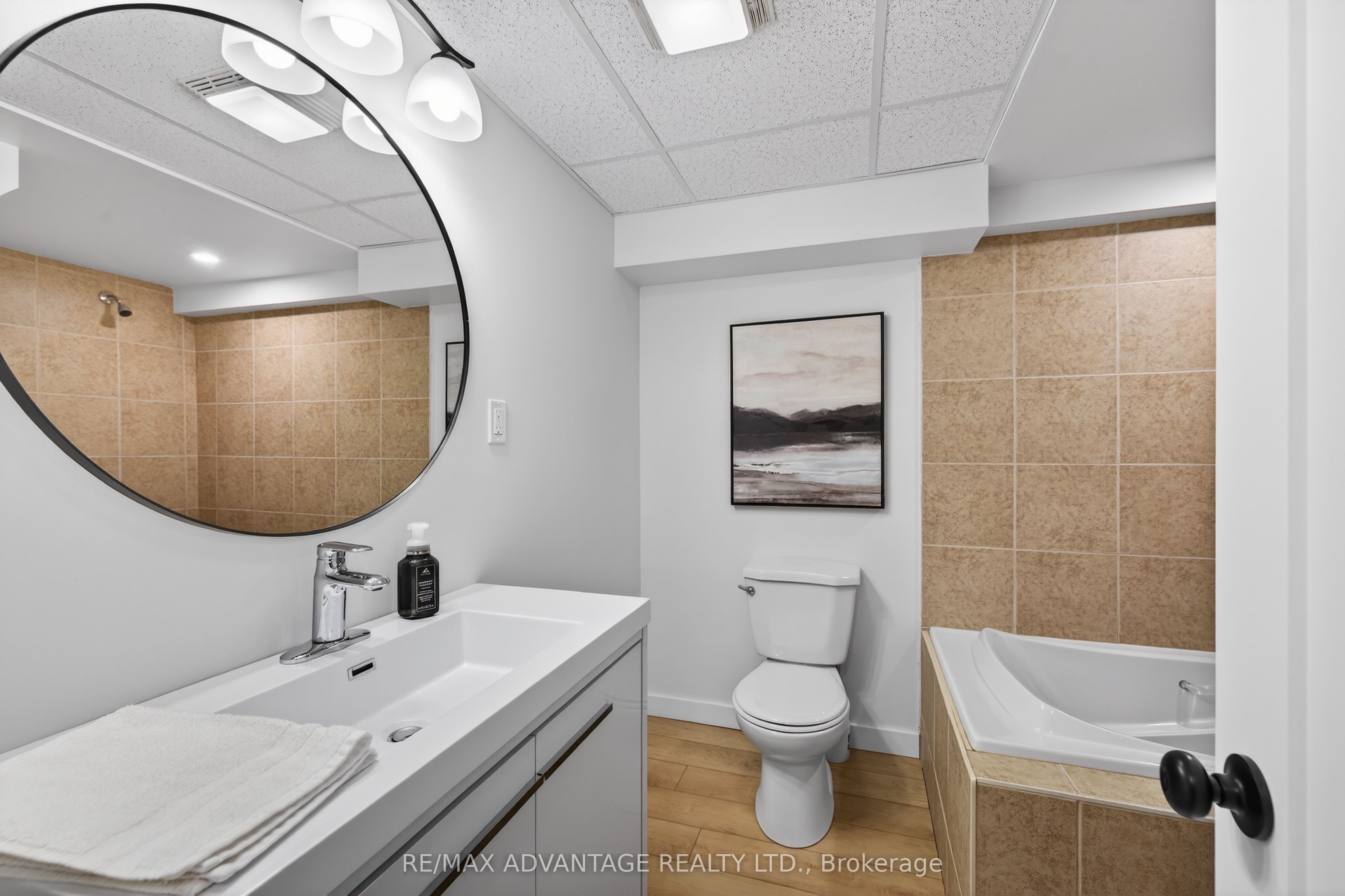 60 Wexford Avenue Property Photo 34