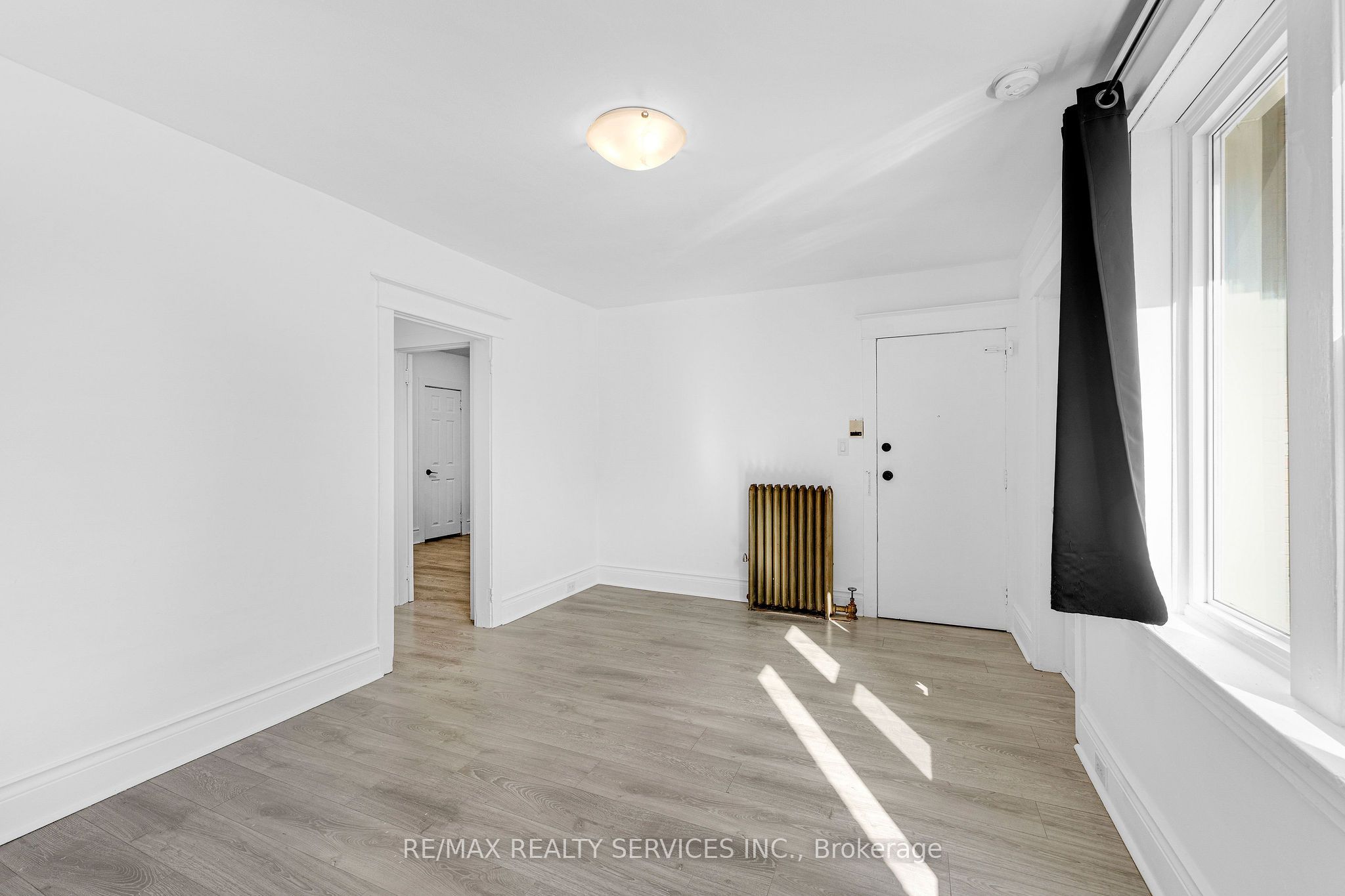 5 Fairholt Road N 7 Property Photo 4