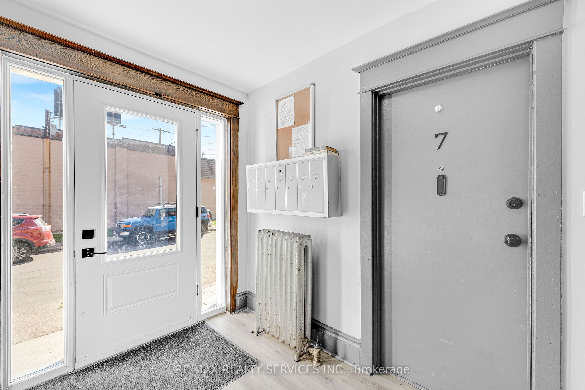 5 Fairholt Road N 7 Property Photo 21