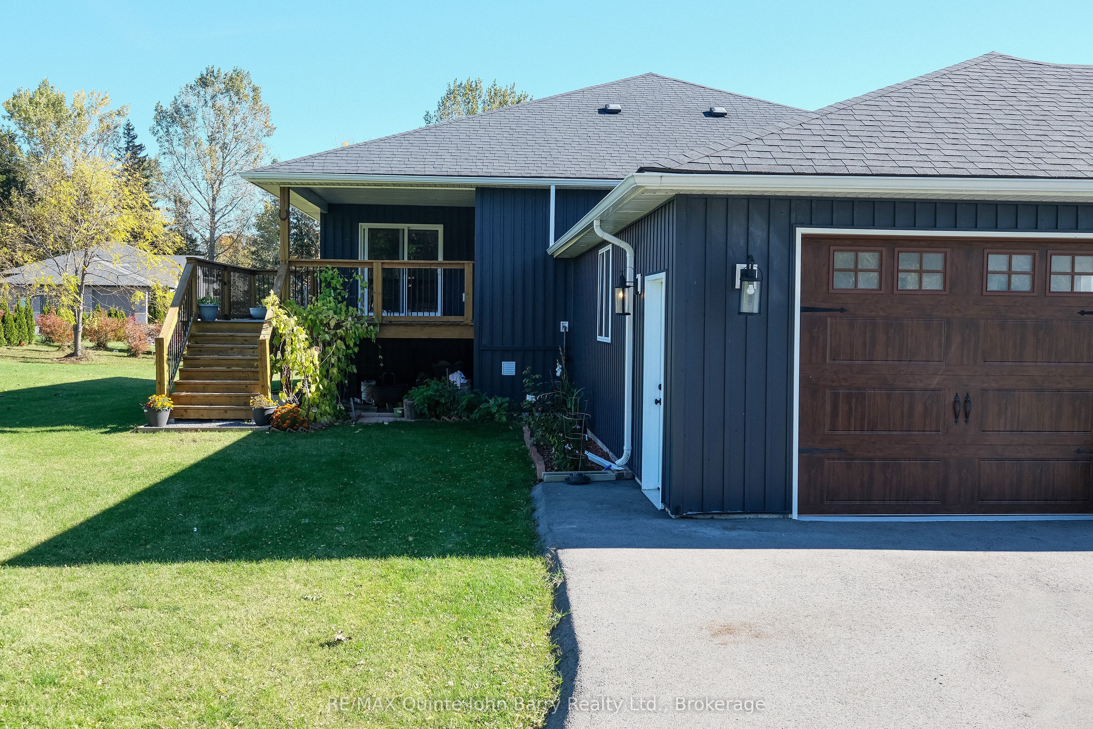 625 Huff Road Property Photo 3
