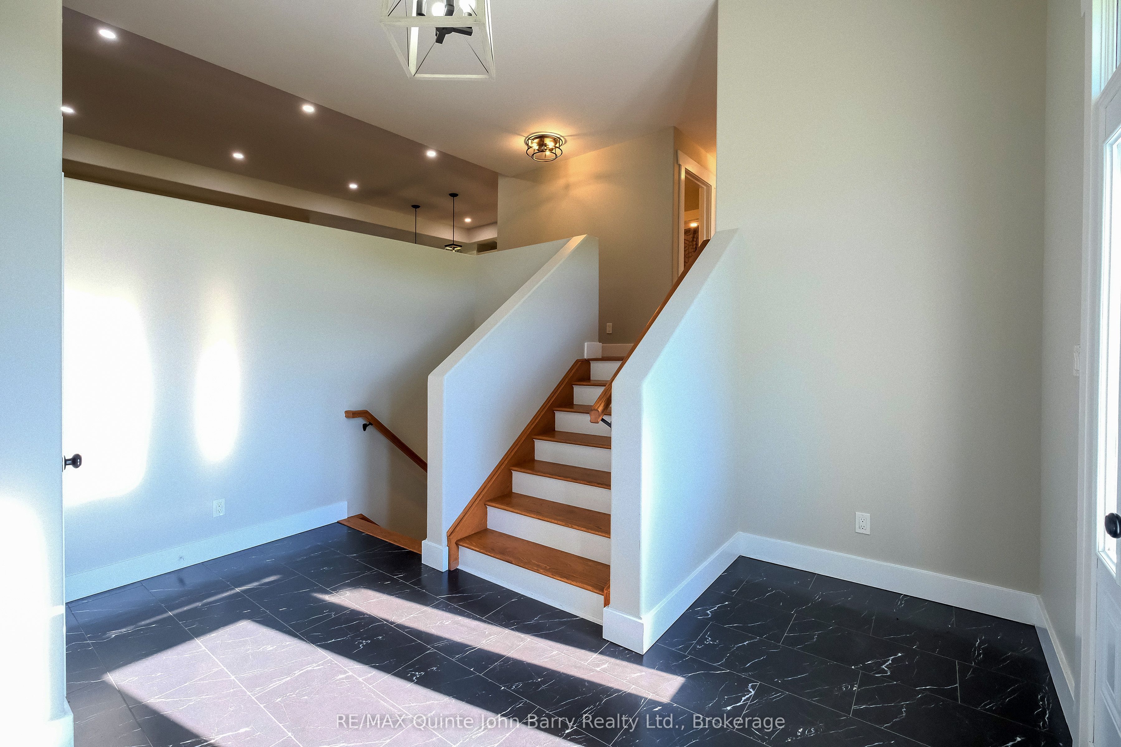 625 Huff Road Property Photo 5