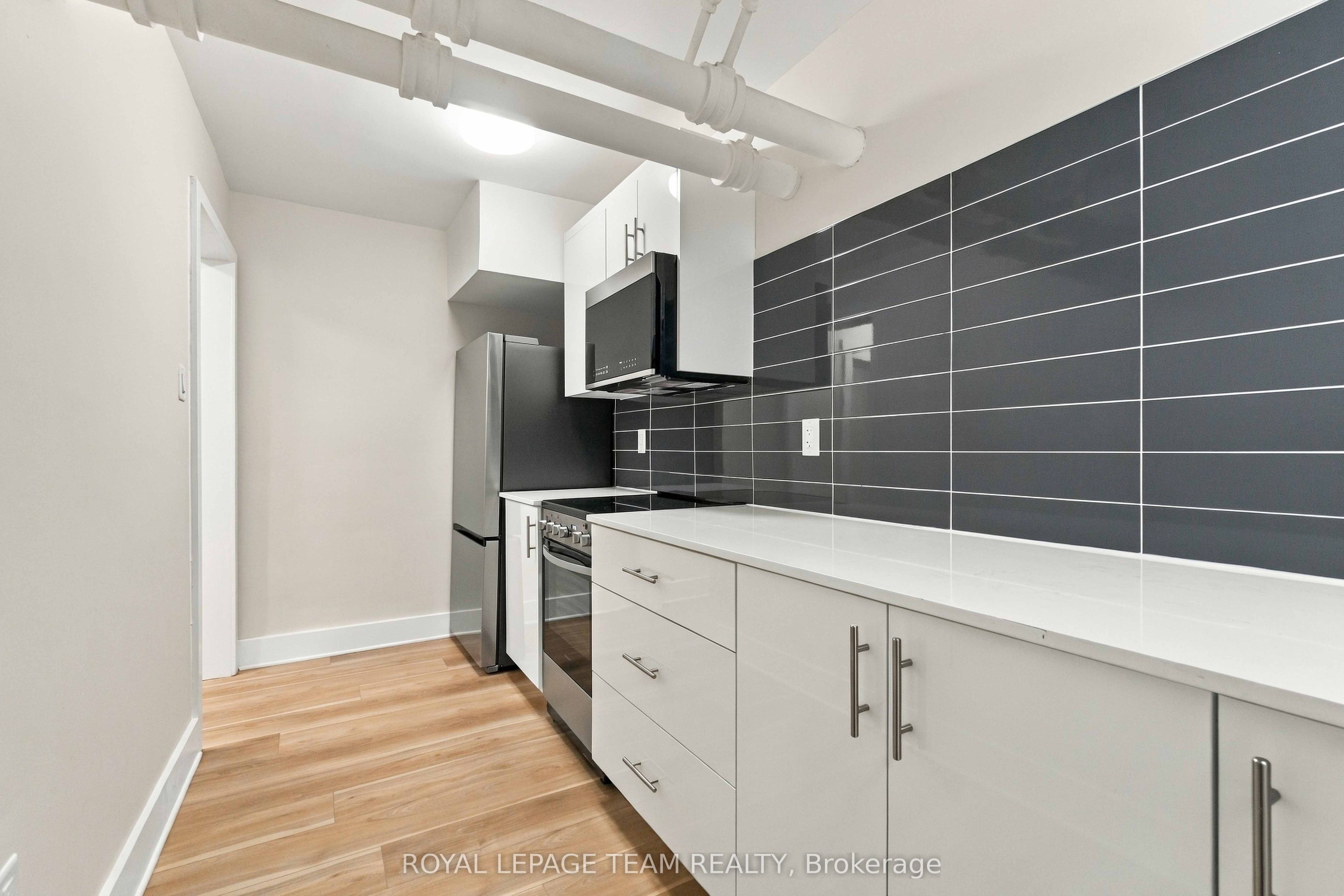 325 Cooper Street 14 Property Photo 8