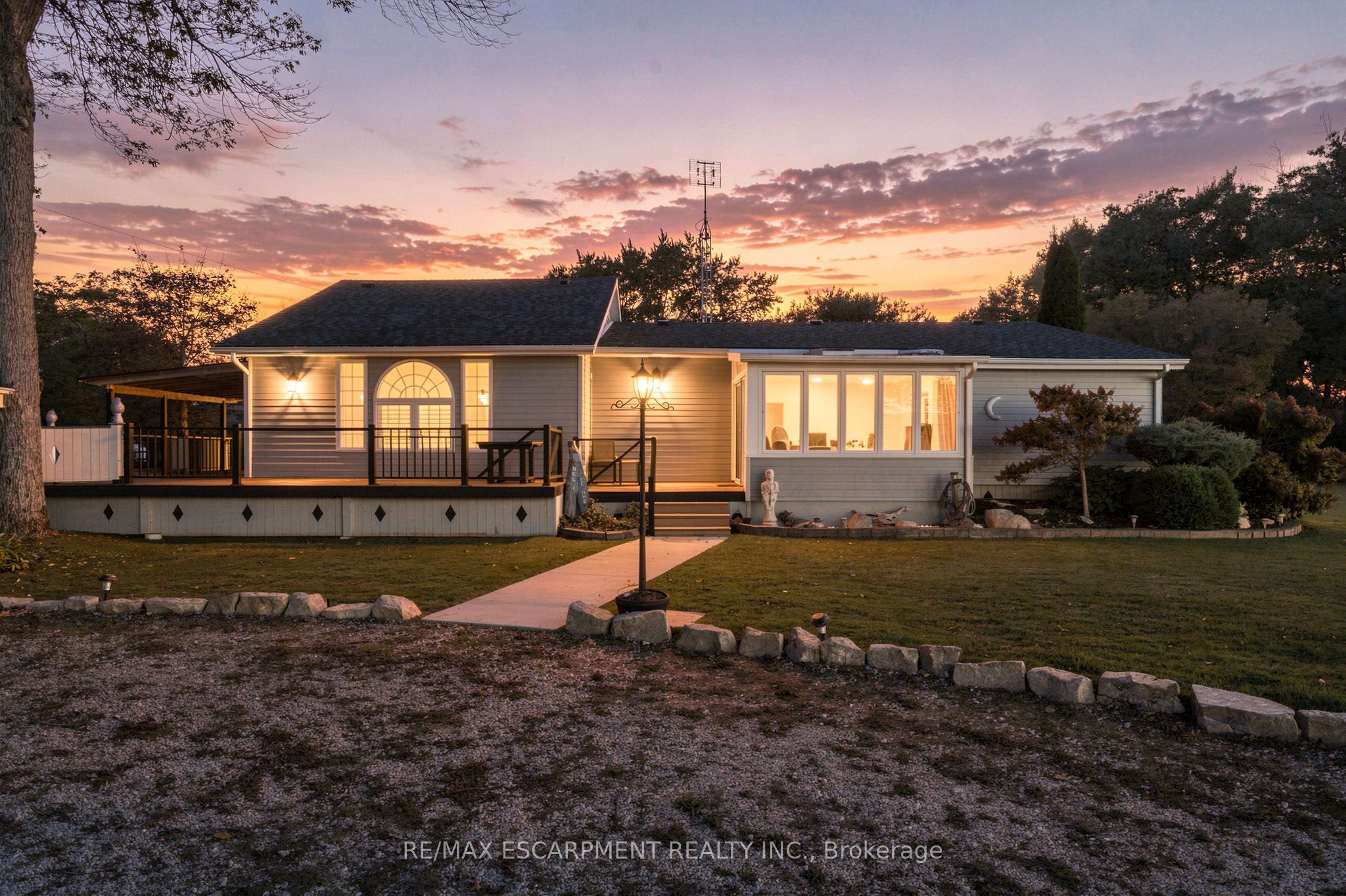1022 Lakeshore Road Property Photo 1