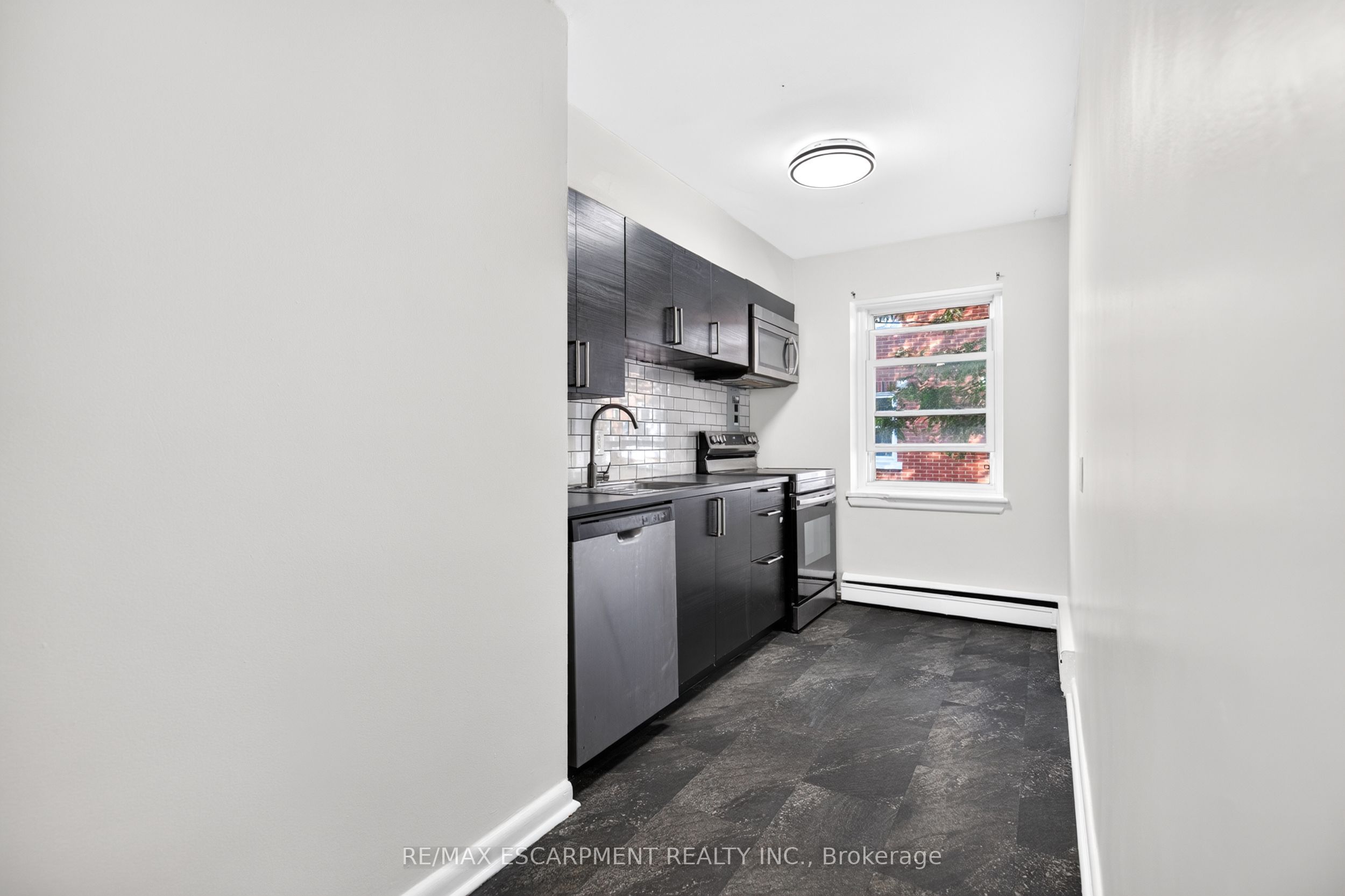 3 Applewood Avenue 3 Property Photo 9