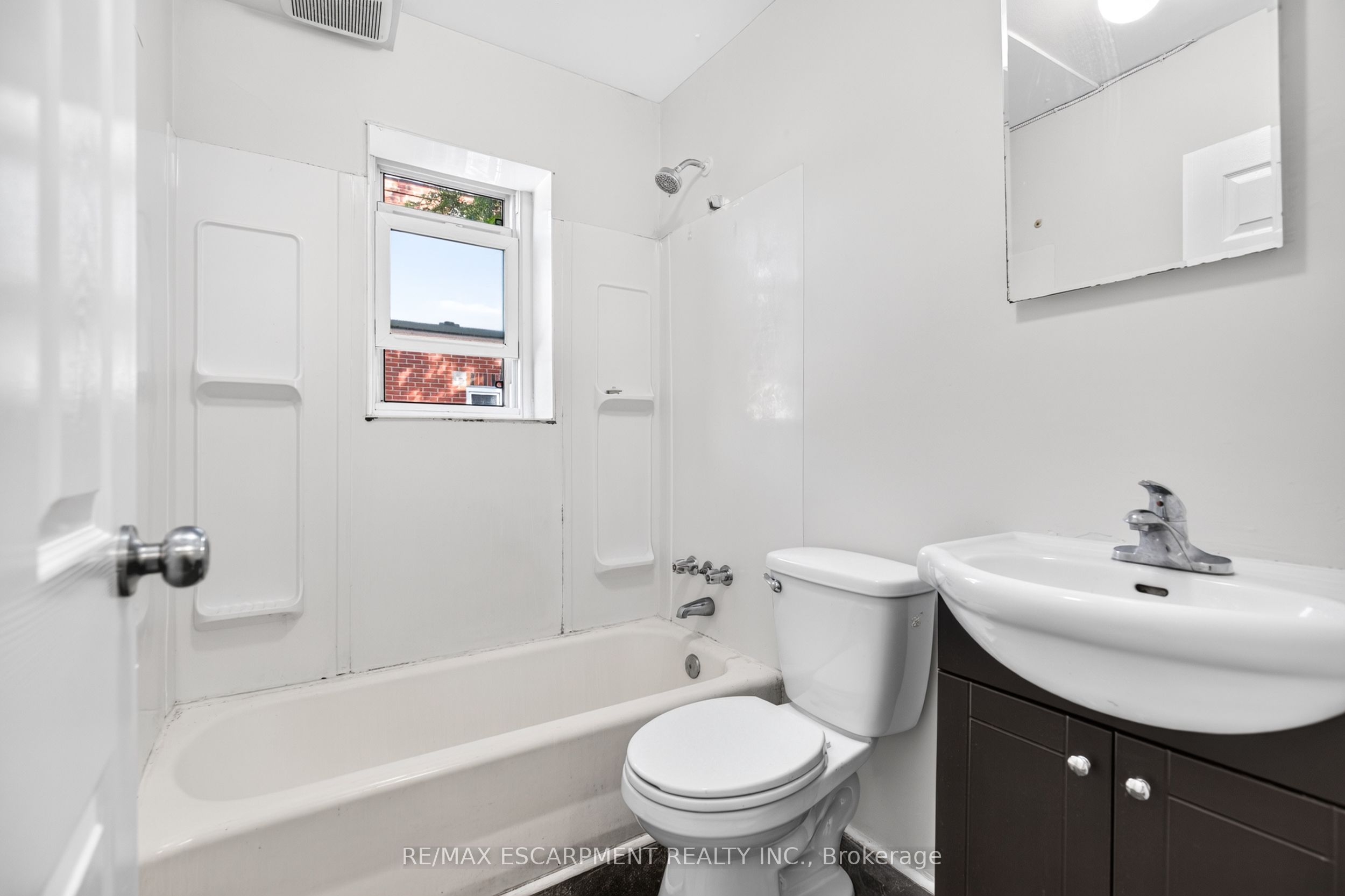 3 Applewood Avenue 3 Property Photo 21