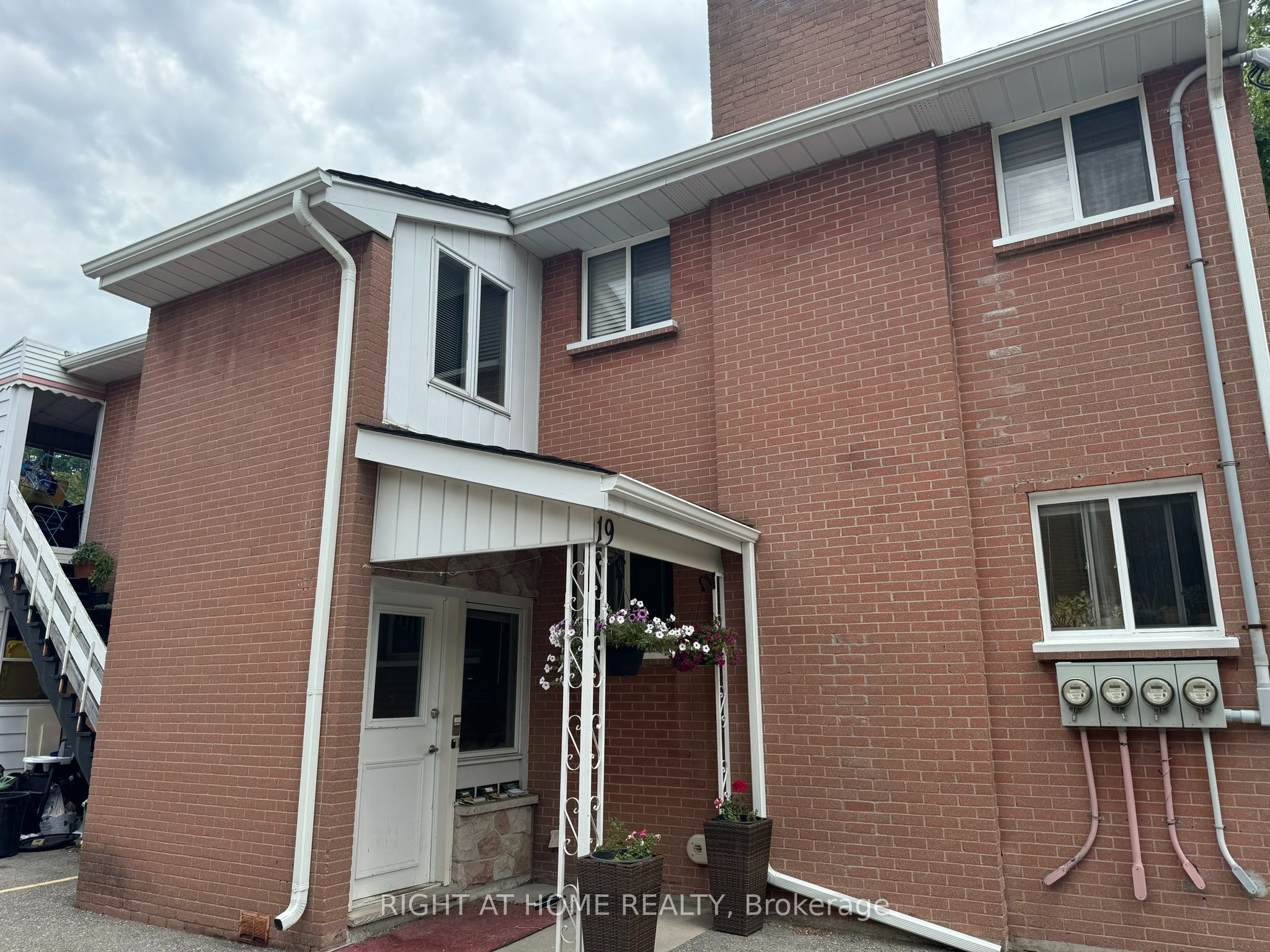 19 Evergreen Avenue Property Photo 1