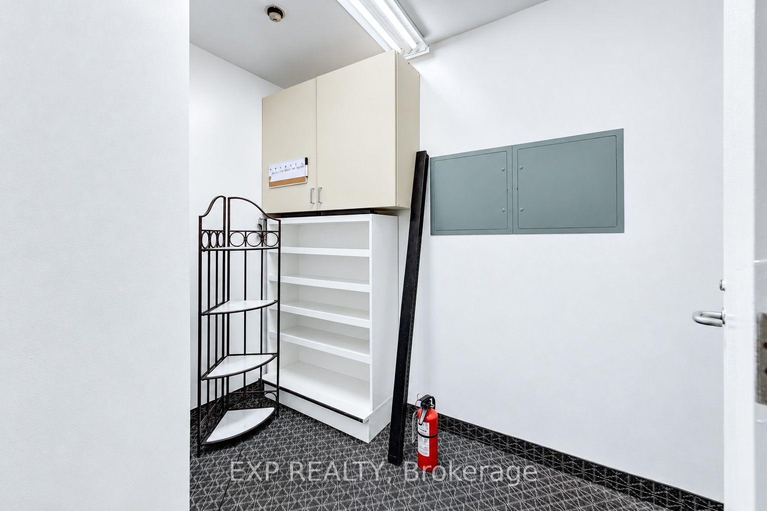 30 Duke Street W 103 Property Photo 15