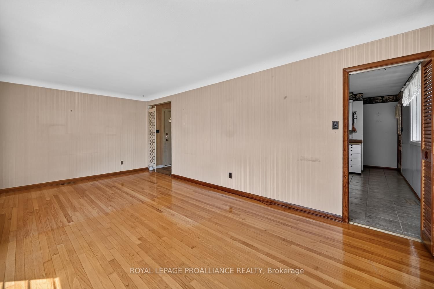 402 Linda Street Property Photo 6