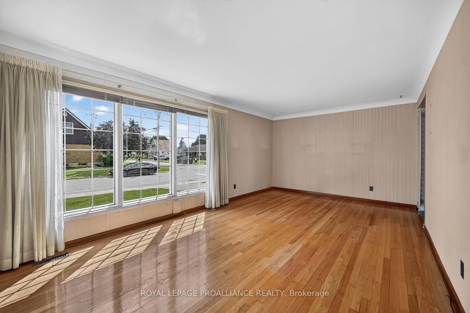 402 Linda Street Property Photo 7