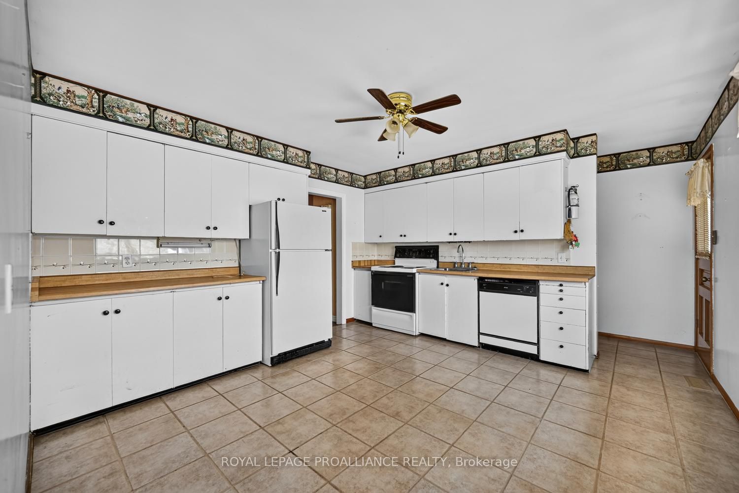 402 Linda Street Property Photo 8