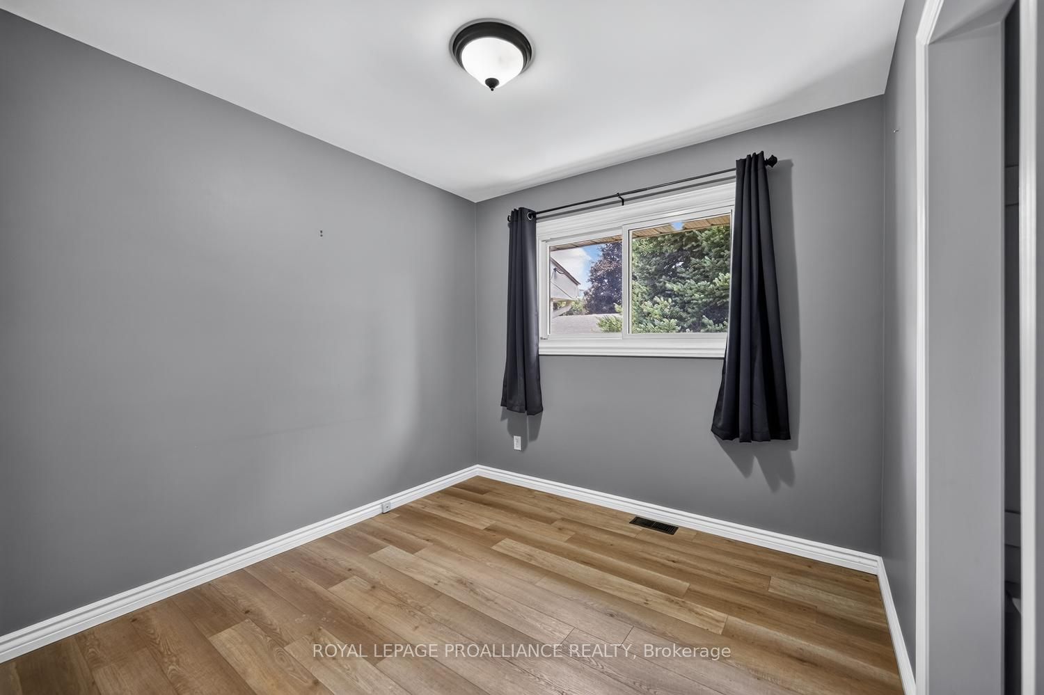 402 Linda Street Property Photo 11
