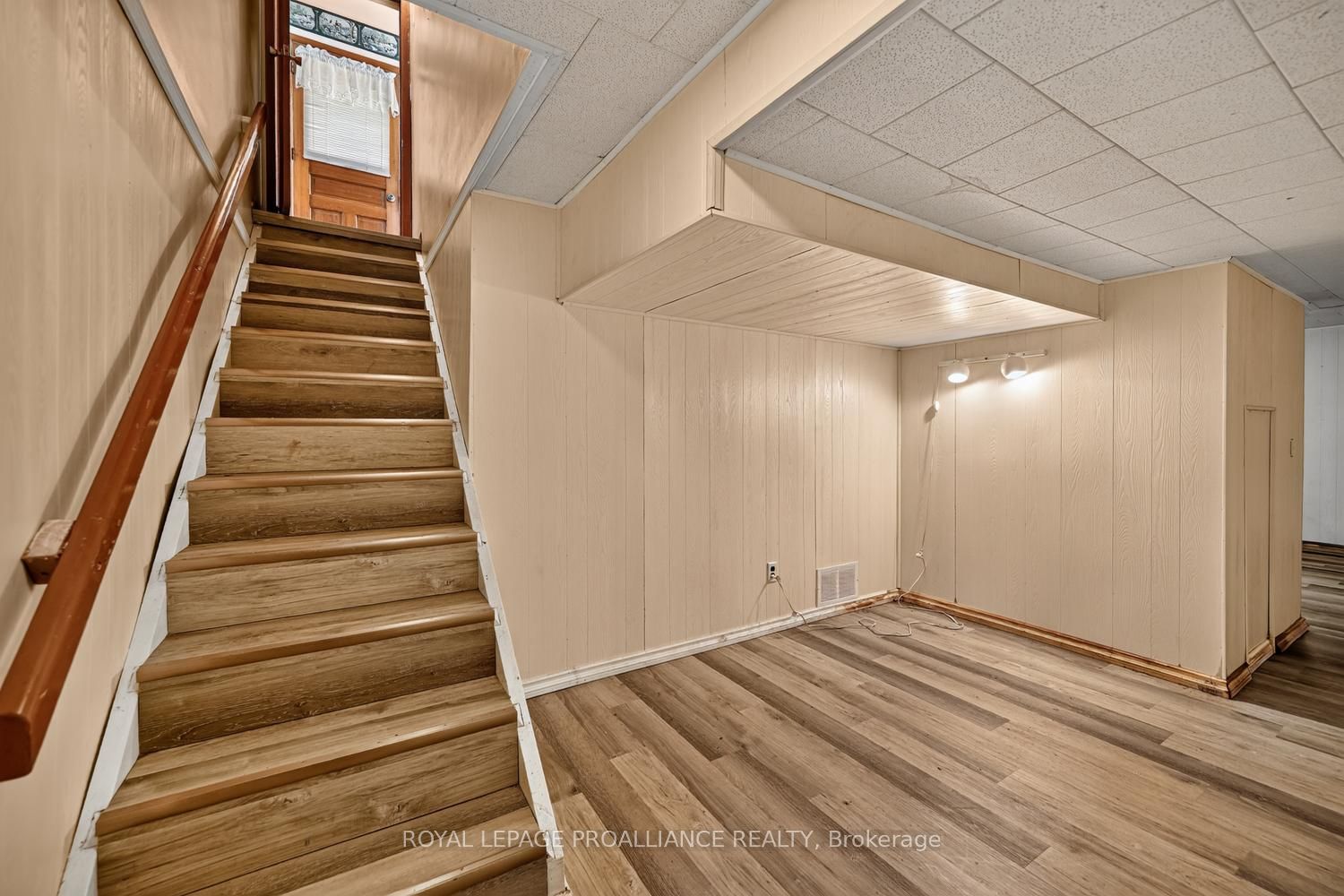 402 Linda Street Property Photo 17