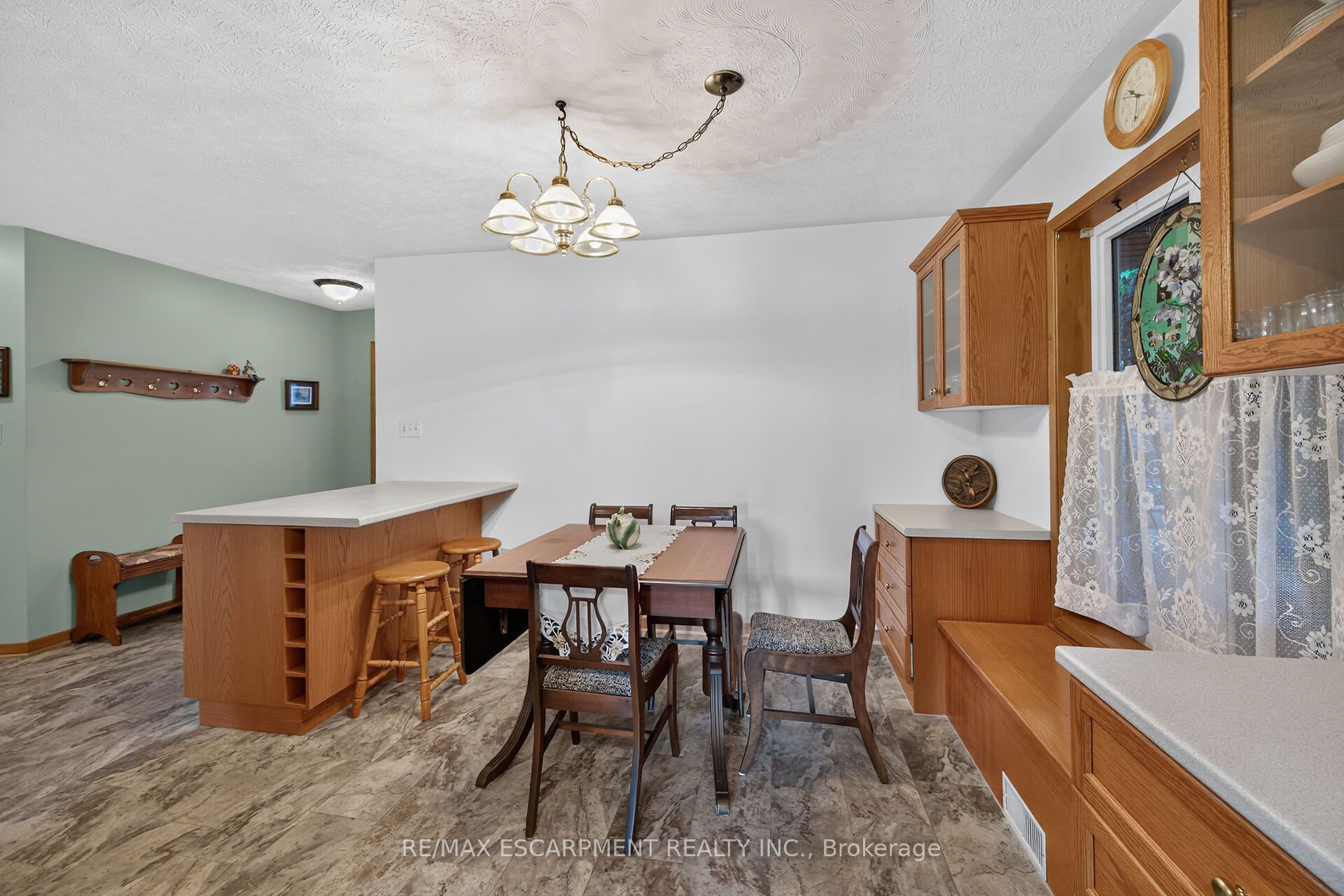 11 Barton Street Property Photo 8