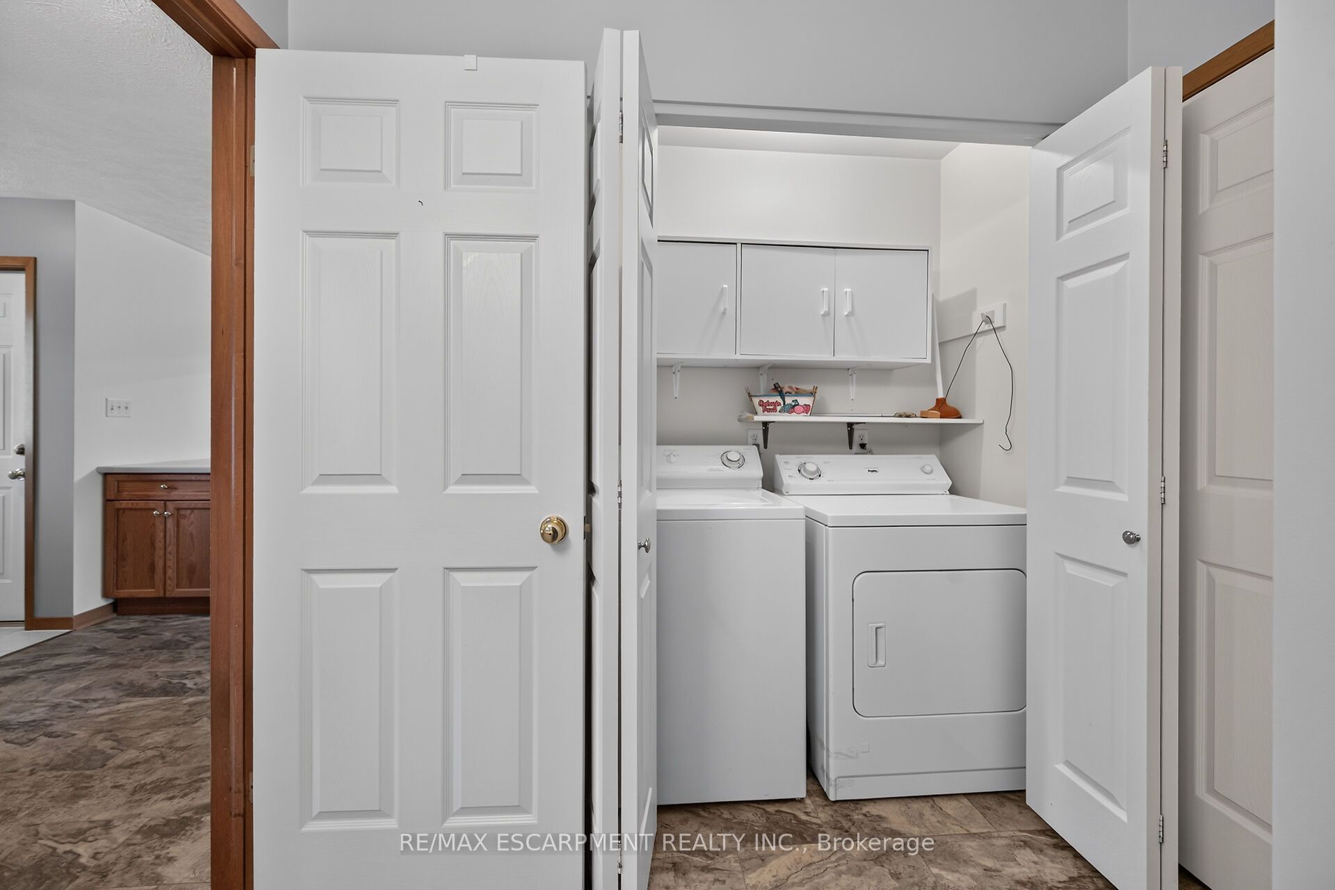 11 Barton Street Property Photo 22