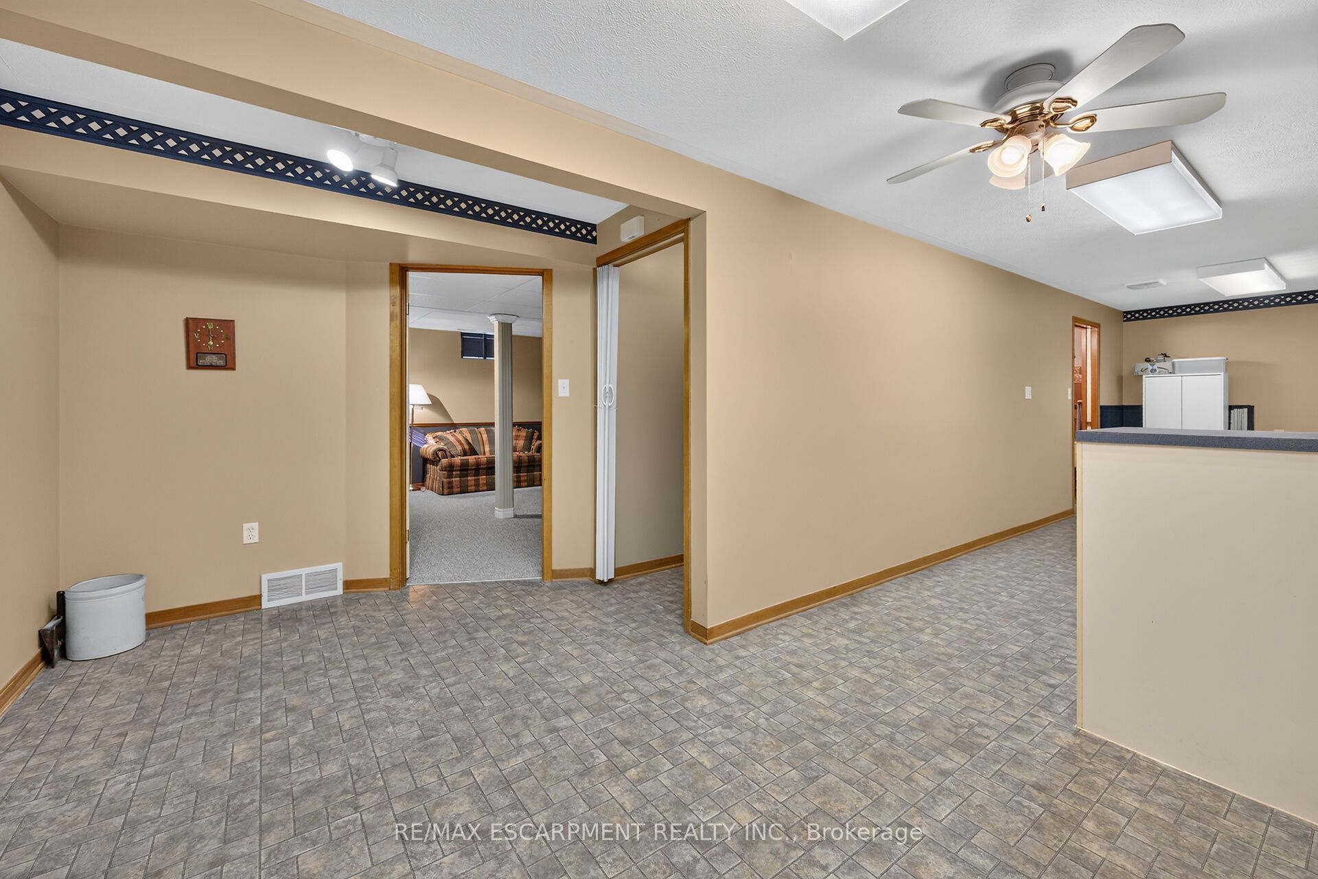 11 Barton Street Property Photo 29