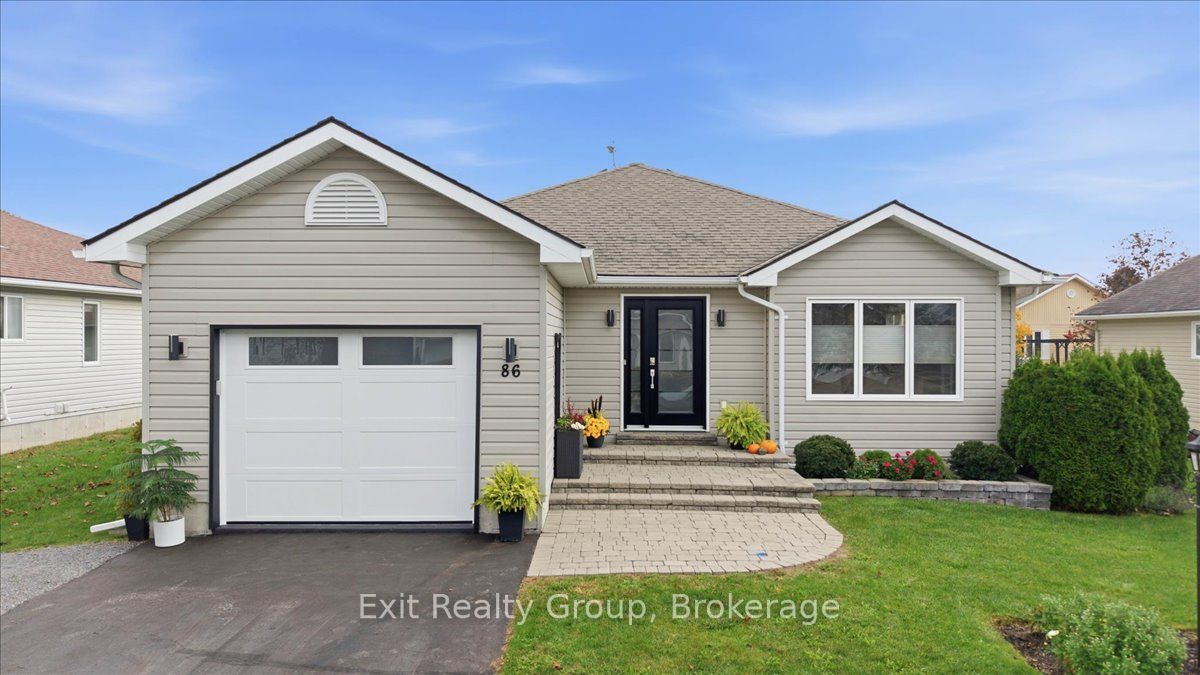 86 Sandbanks Court Property Photo 1