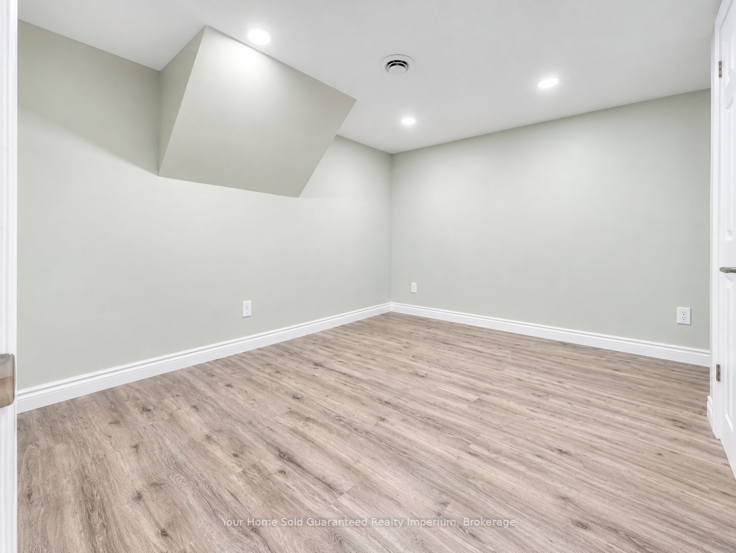 3 Ramsey Street Lower Property Photo 8