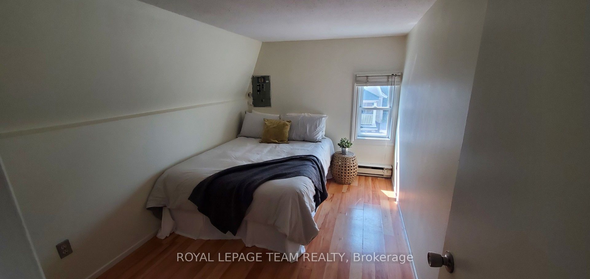 613 Gilmour Street 4 Property Photo 8