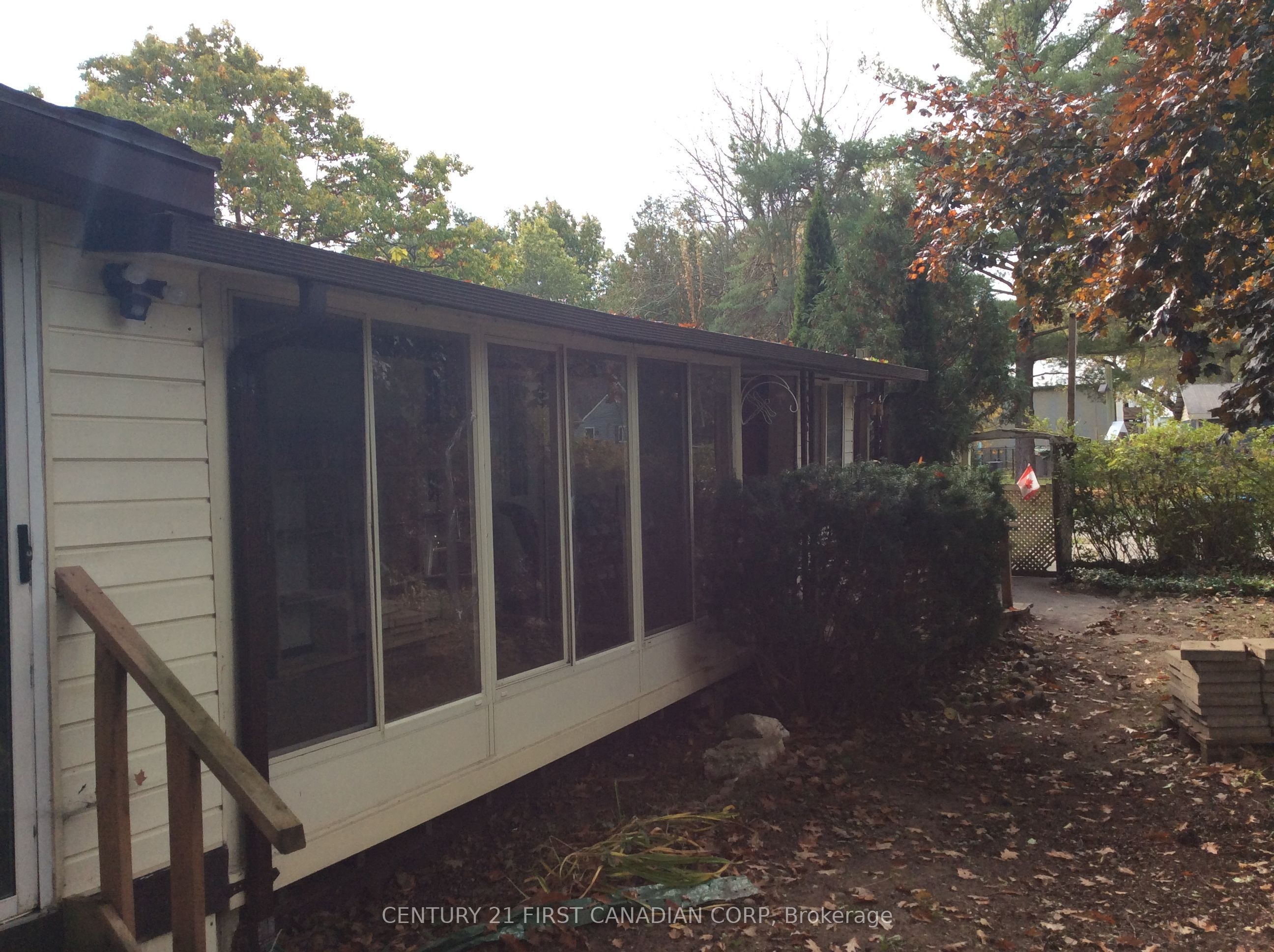 9839 Lakeshore Road 7 Property Photo 32