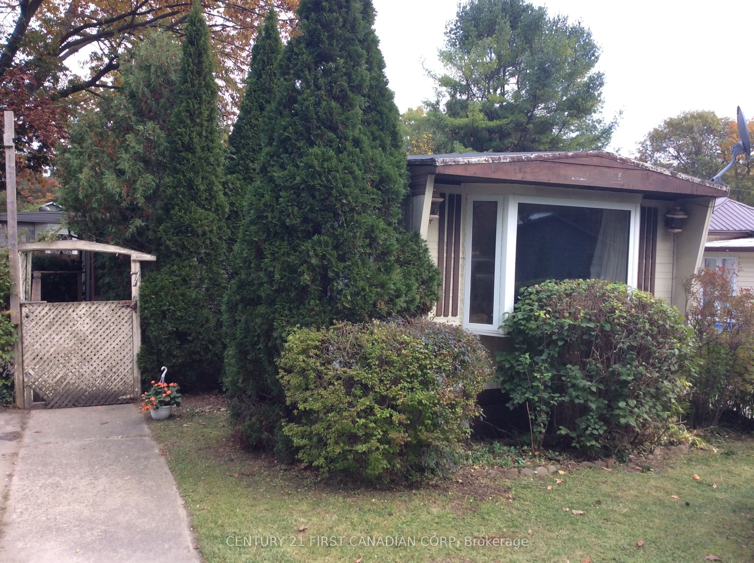 9839 Lakeshore Road 7 Property Photo 36
