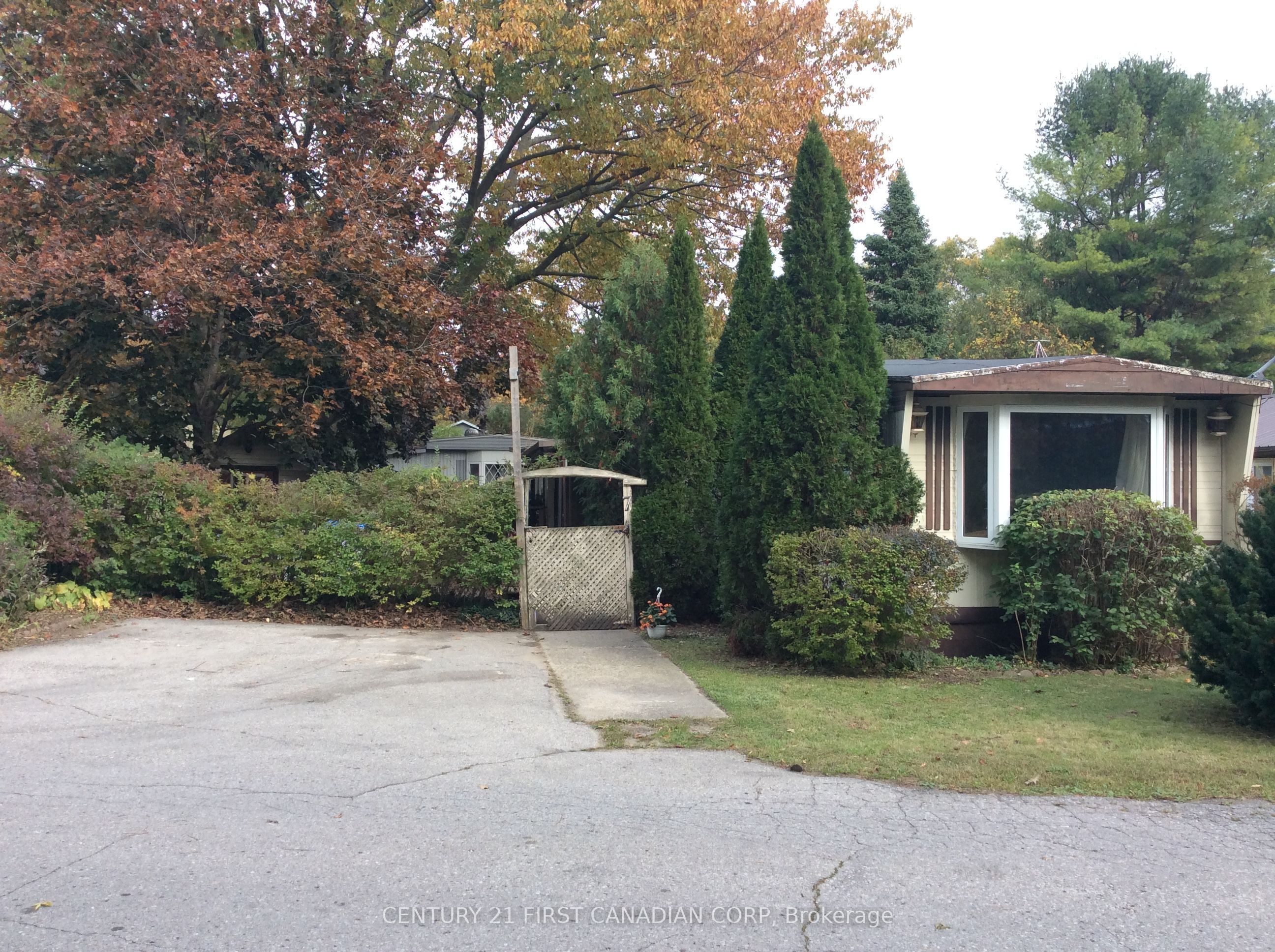 9839 Lakeshore Road 7 Property Photo 48