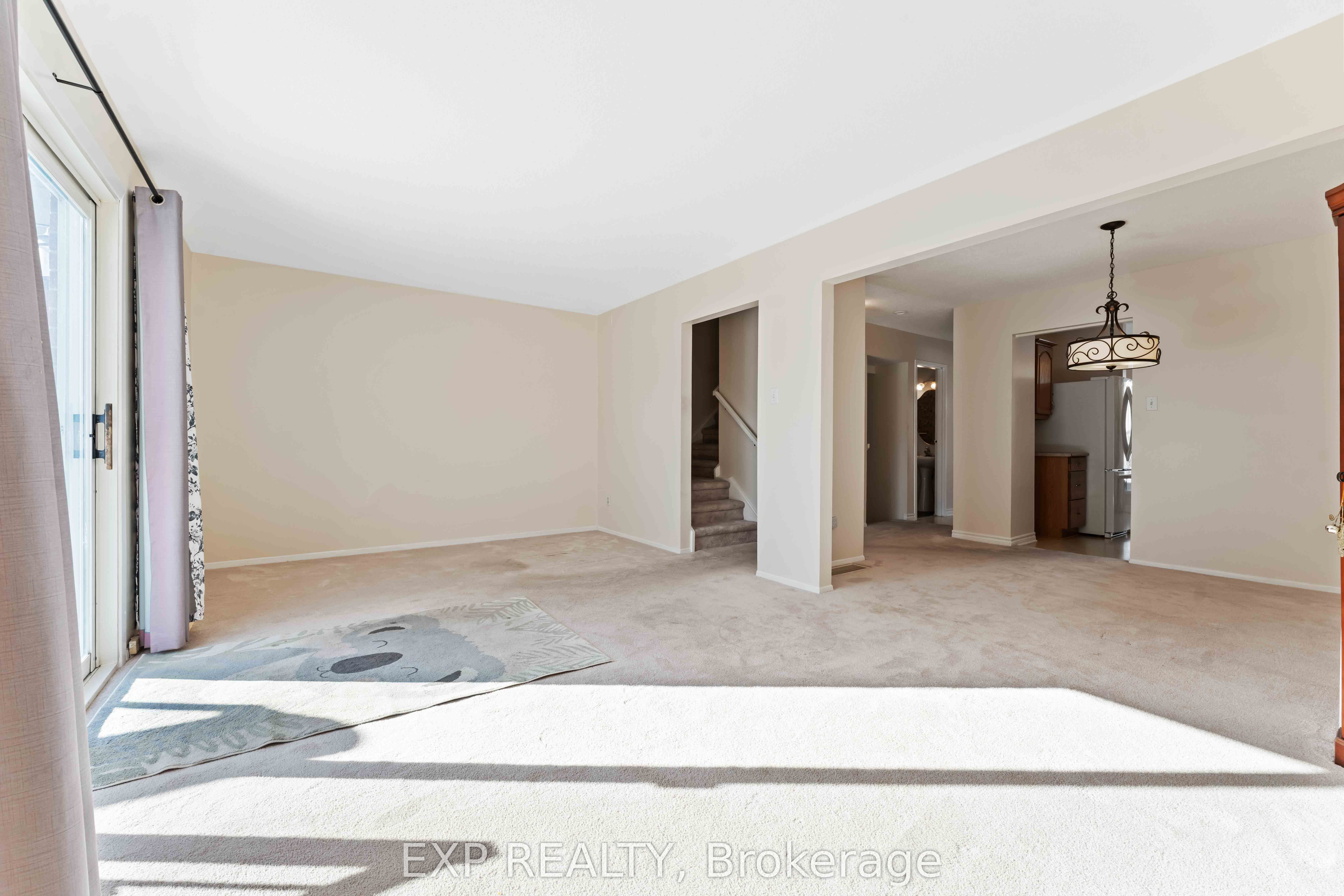 820 Cahill Drive W 38 Property Photo 5
