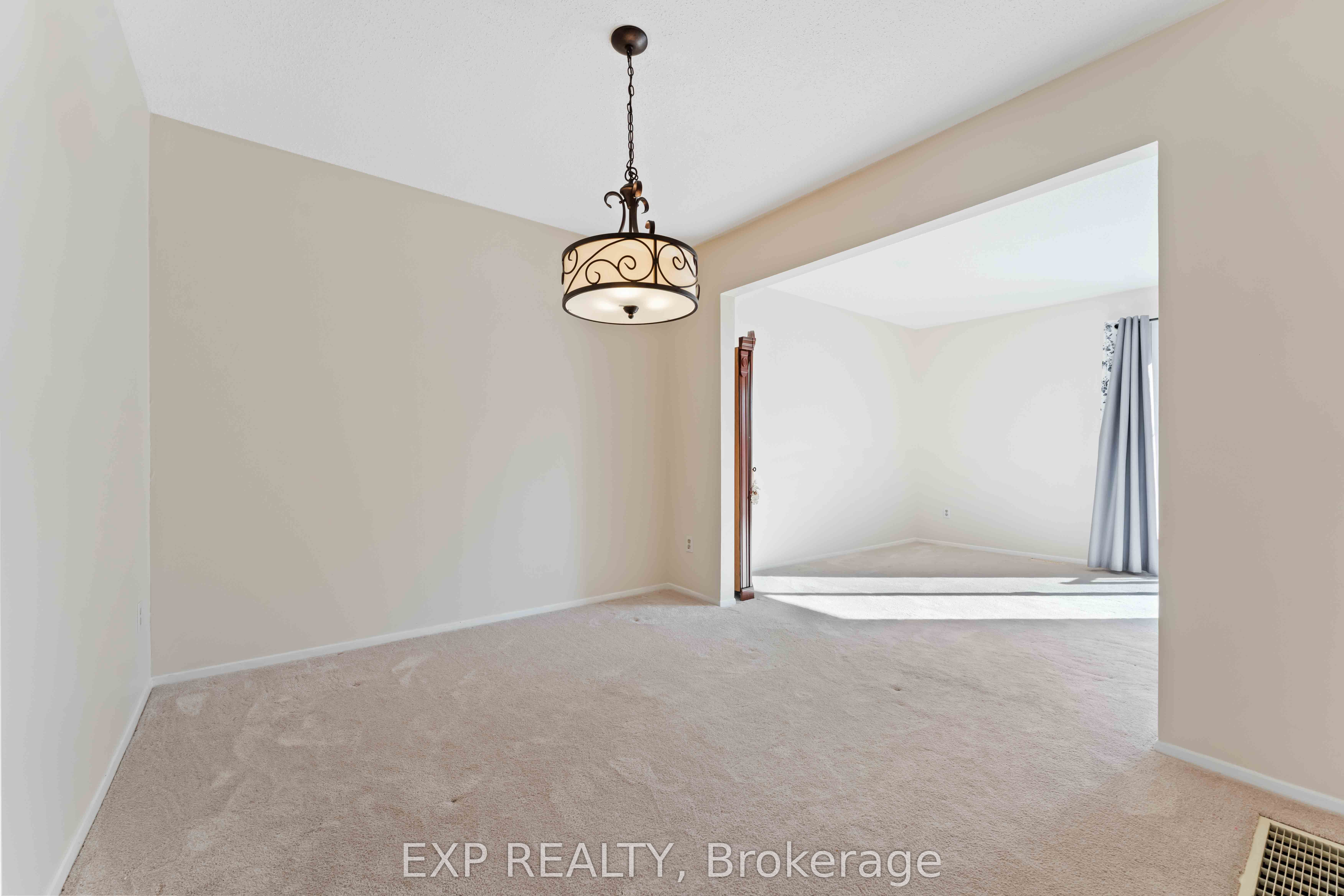 820 Cahill Drive W 38 Property Photo 8