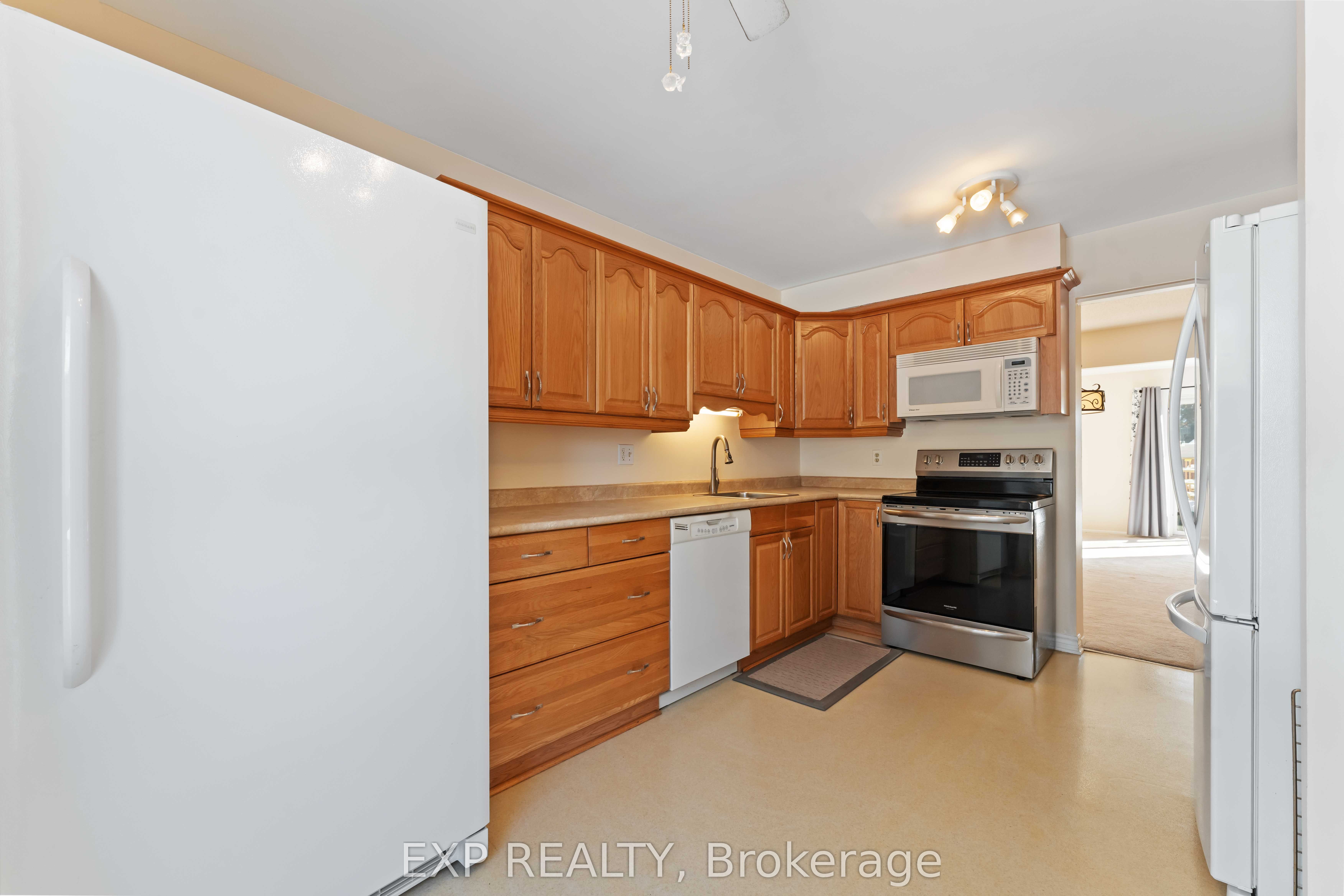 820 Cahill Drive W 38 Property Photo 13