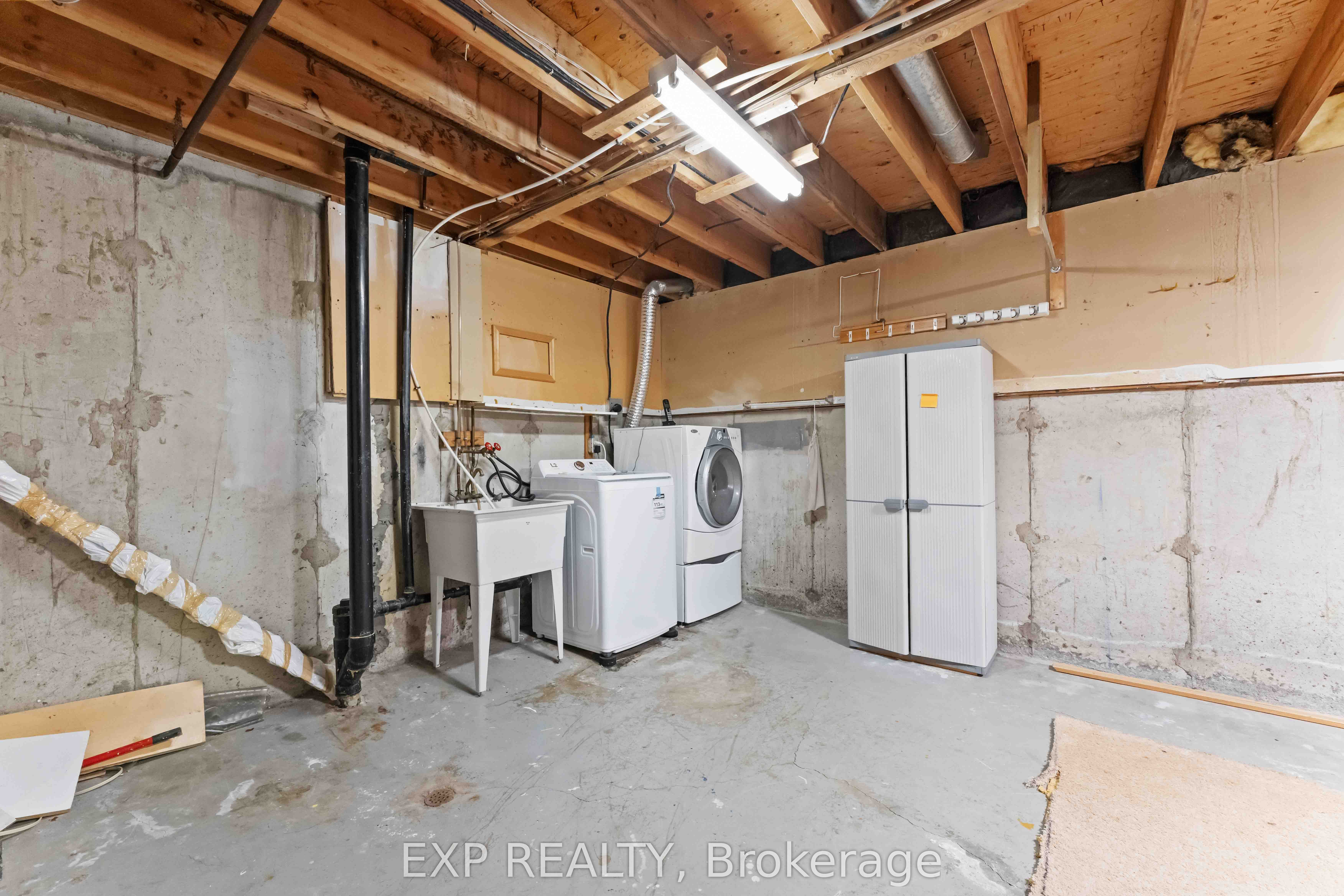 820 Cahill Drive W 38 Property Photo 27