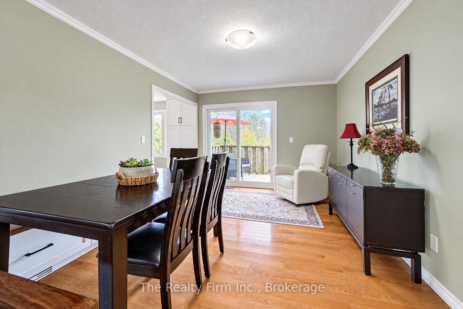 6652 3rd Line W Property Photo 11