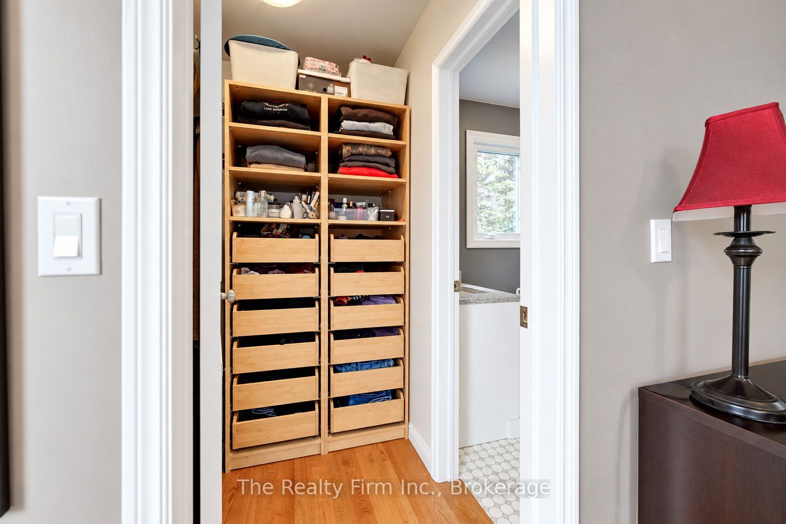 6652 3rd Line W Property Photo 17