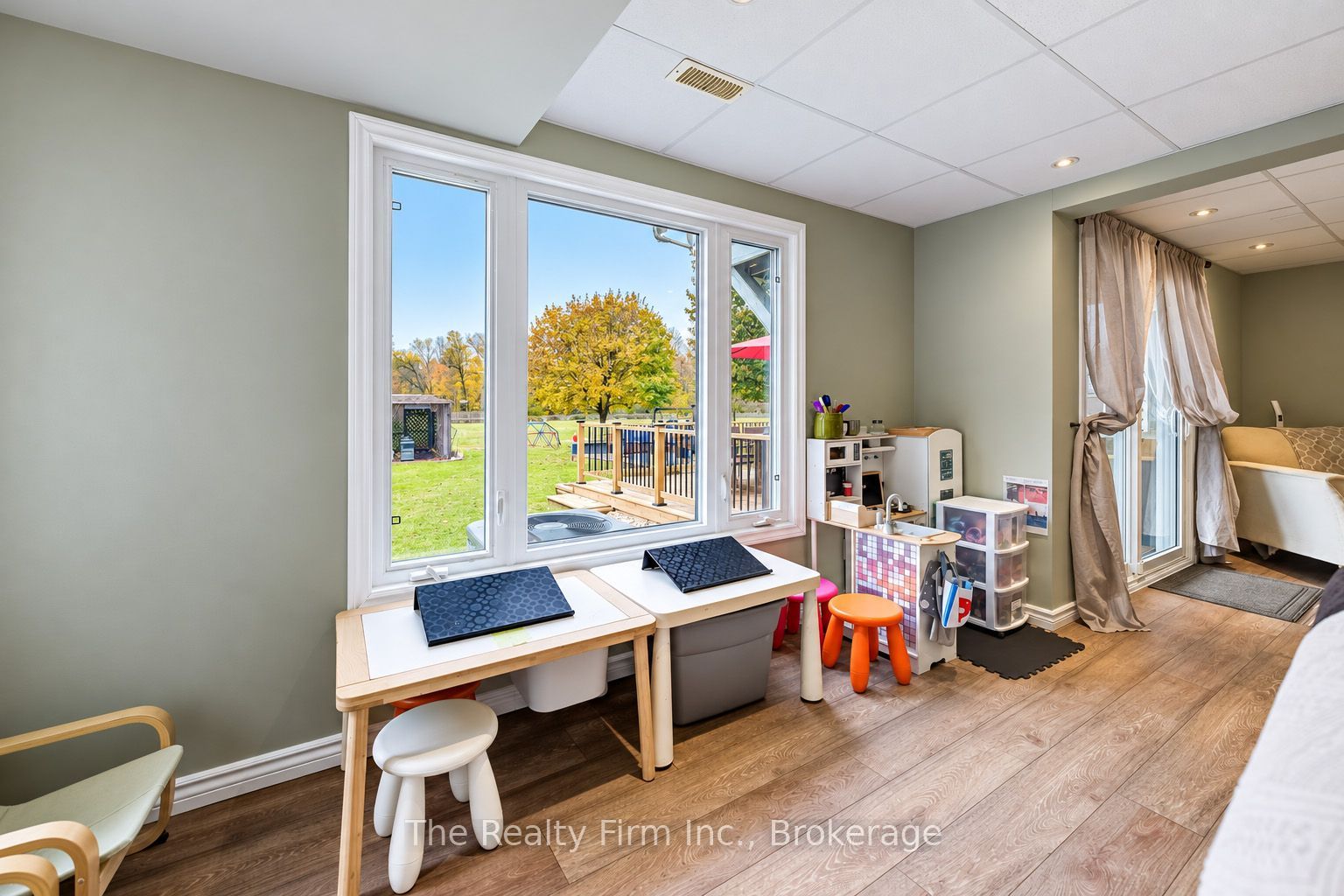 6652 3rd Line W Property Photo 19