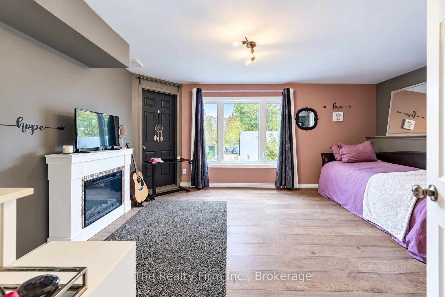 6652 3rd Line W Property Photo 25