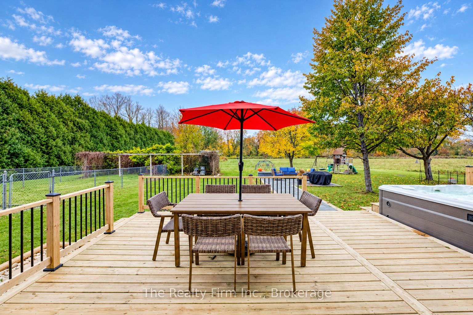 6652 3rd Line W Property Photo 34