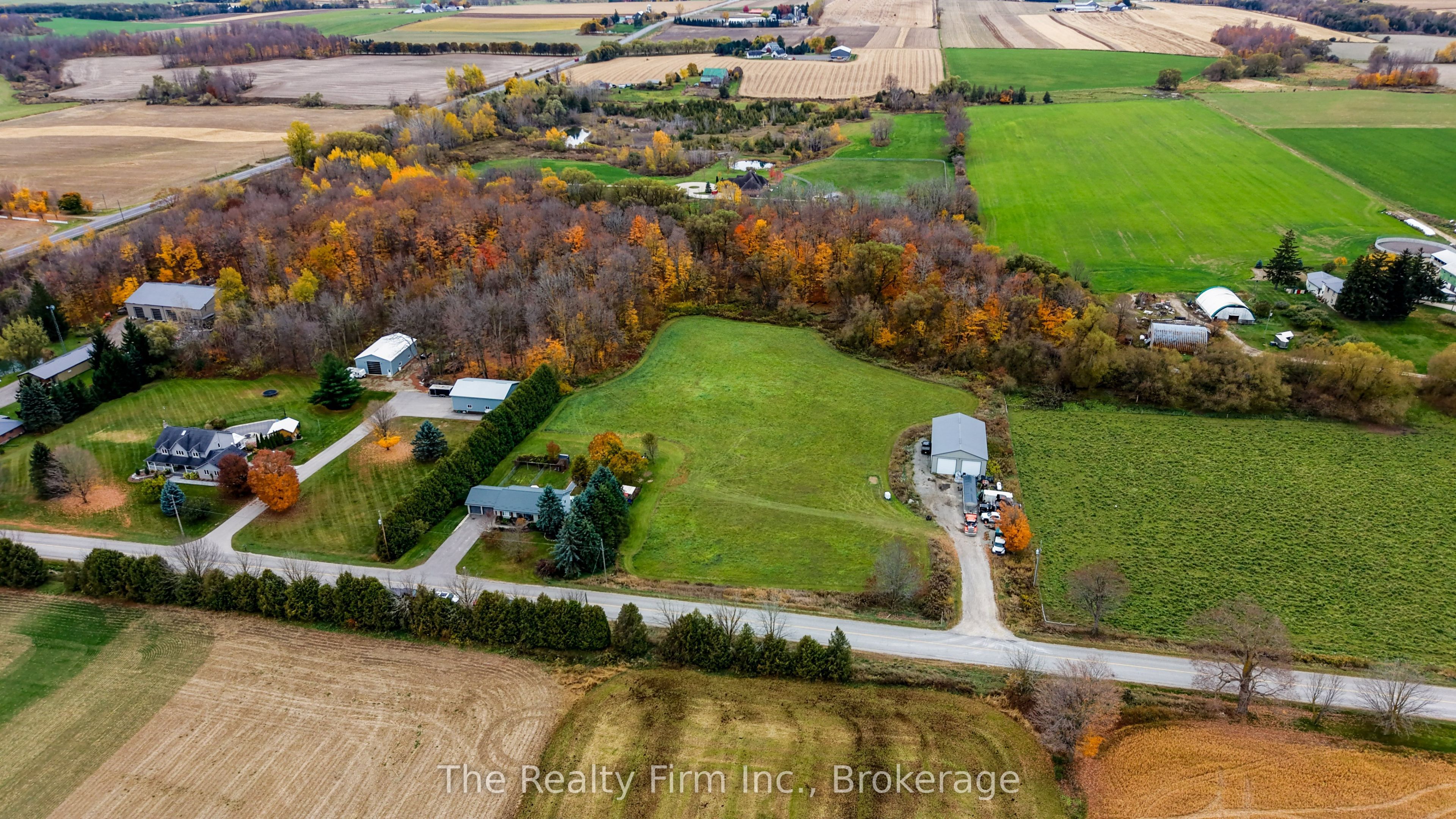6652 3rd Line W Property Photo 43