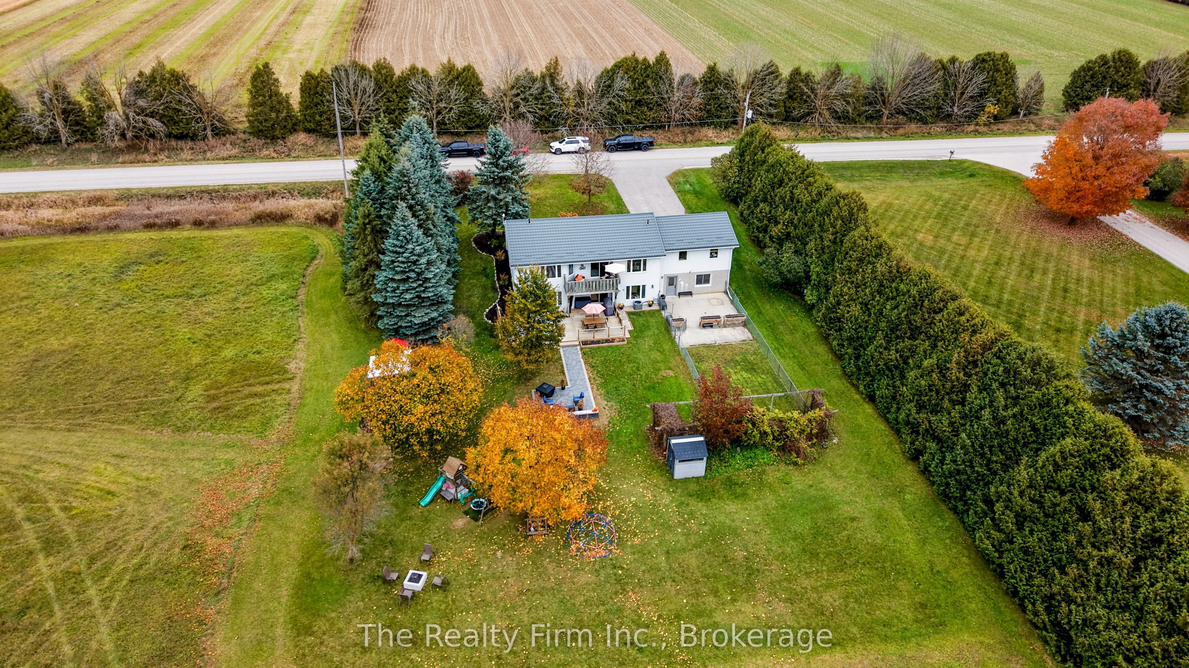 6652 3rd Line W Property Photo 44