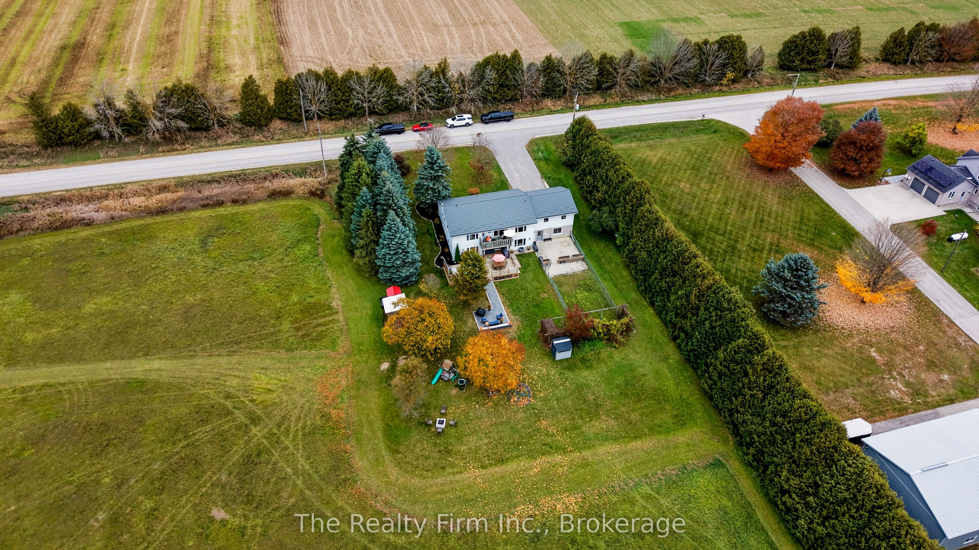 6652 3rd Line W Property Photo 48