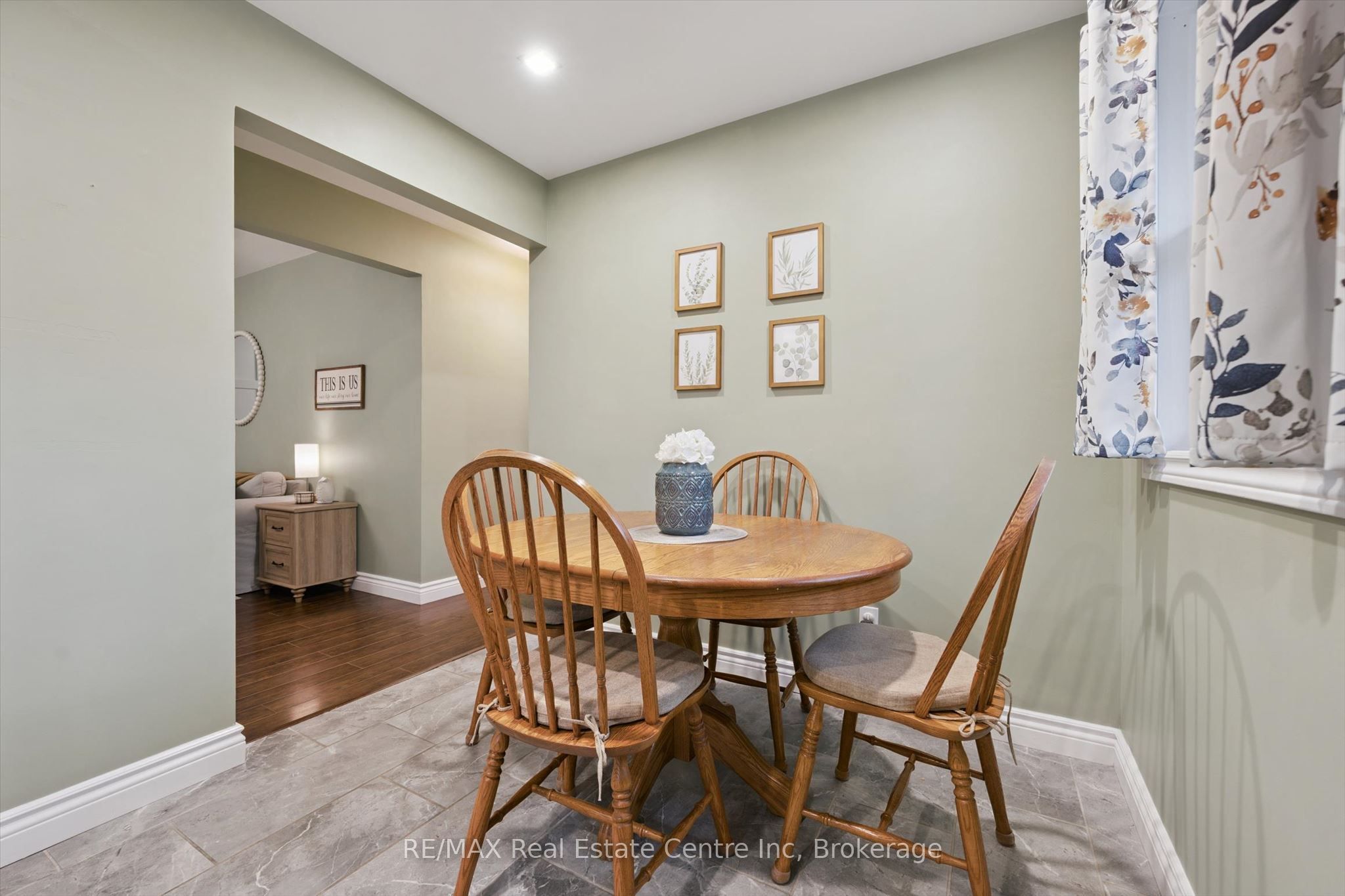 22 Fifth Avenue Property Photo 9