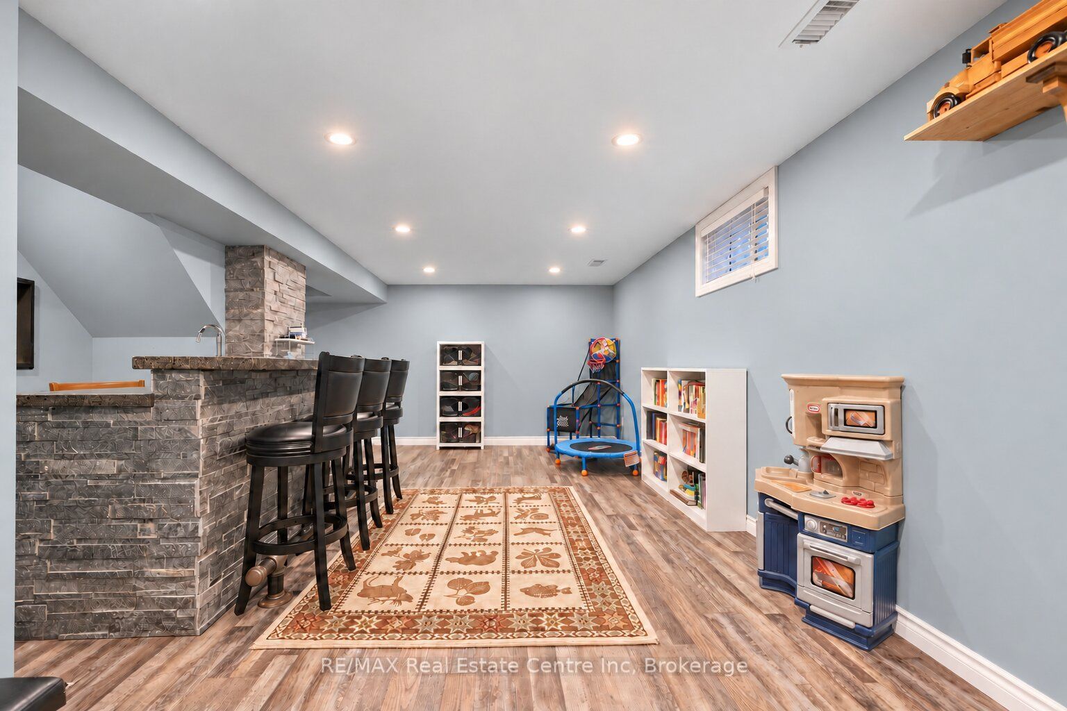 22 Fifth Avenue Property Photo 14
