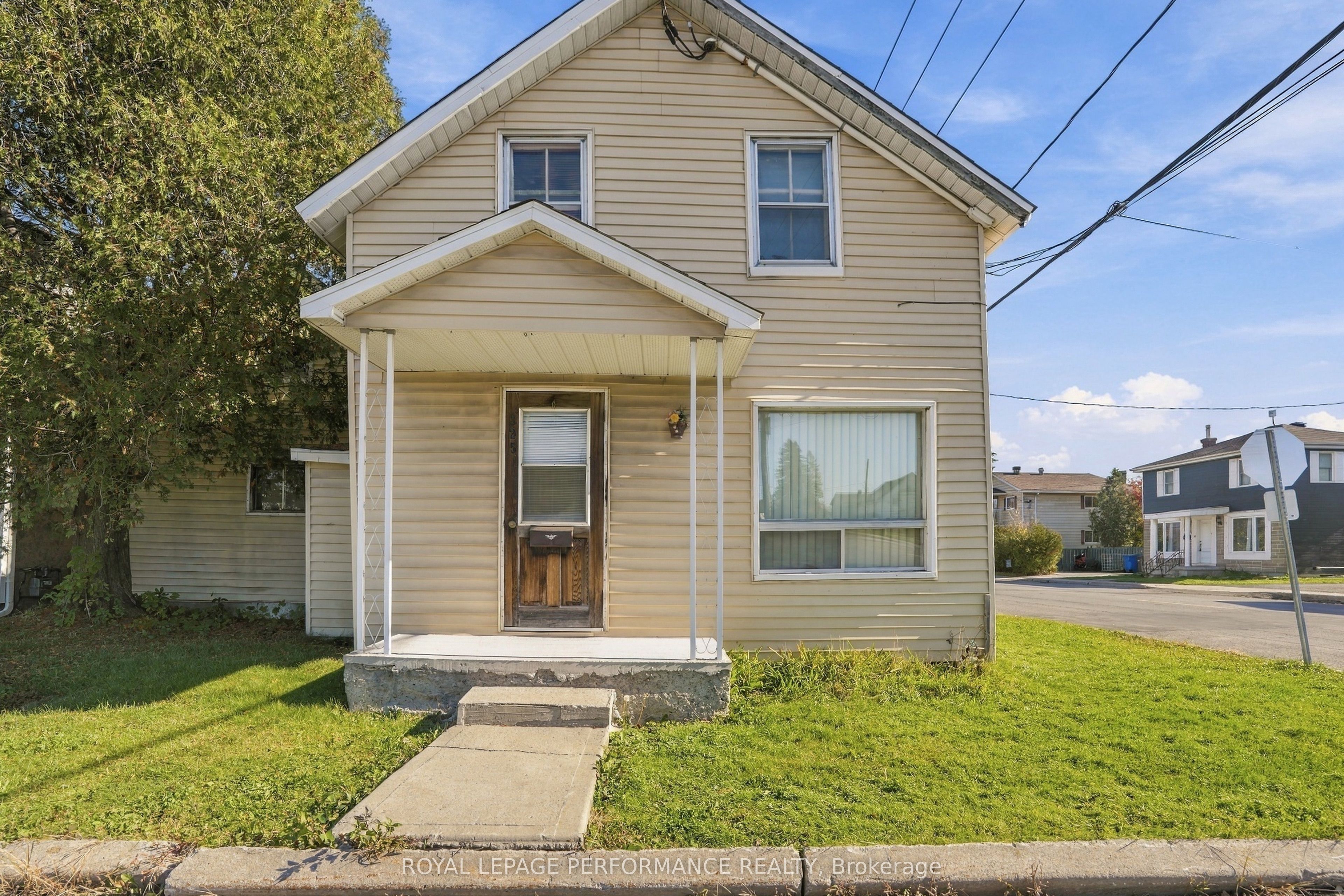 325 Kitchener Street Property Photo 1
