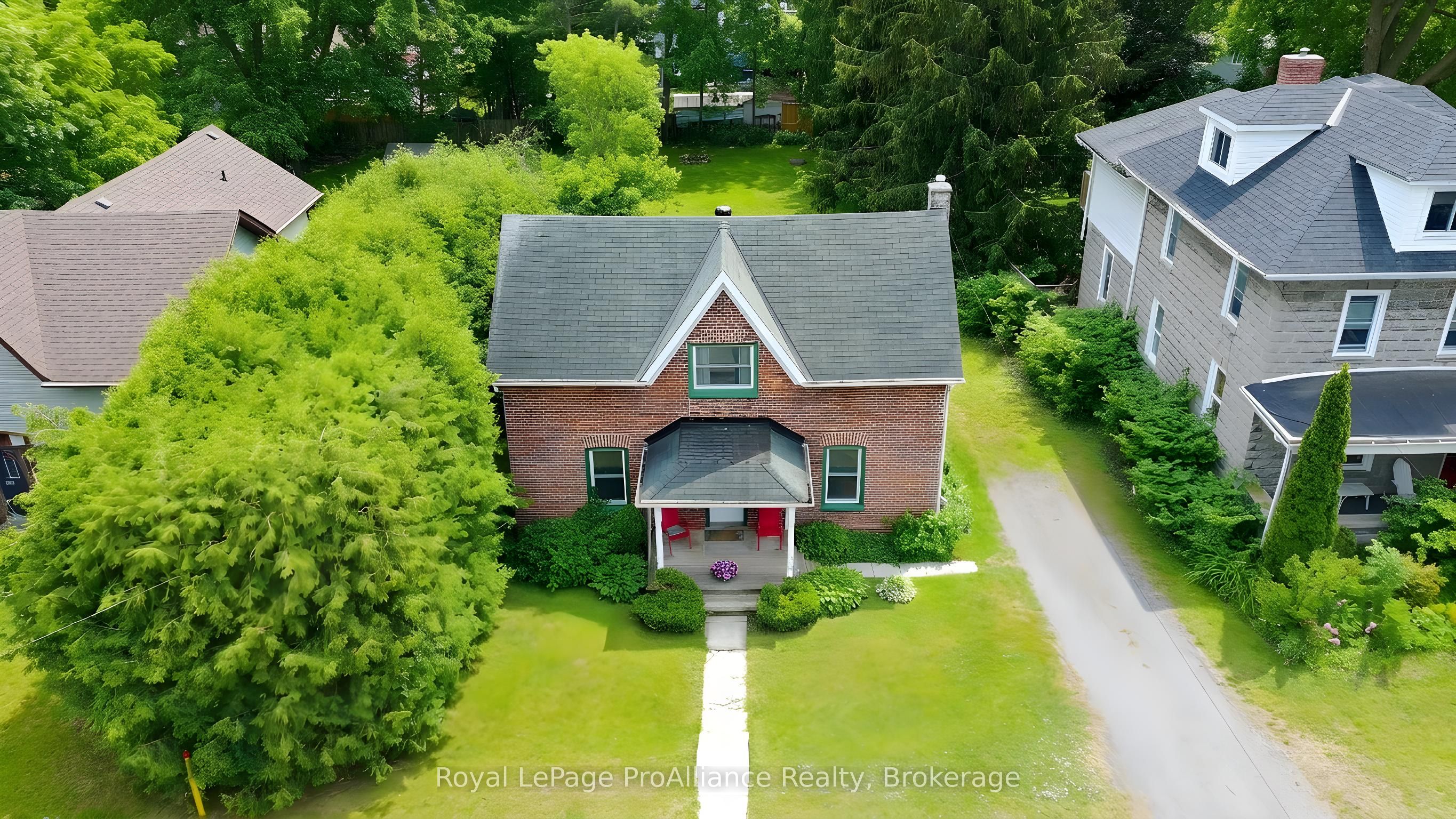 889 Smith Street Property Photo 1