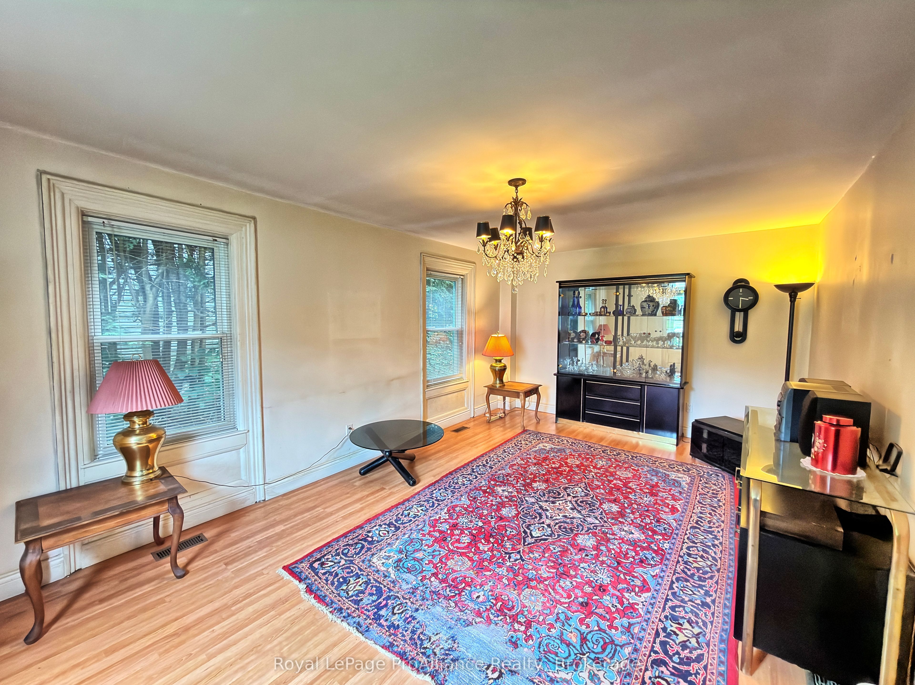 889 Smith Street Property Photo 10