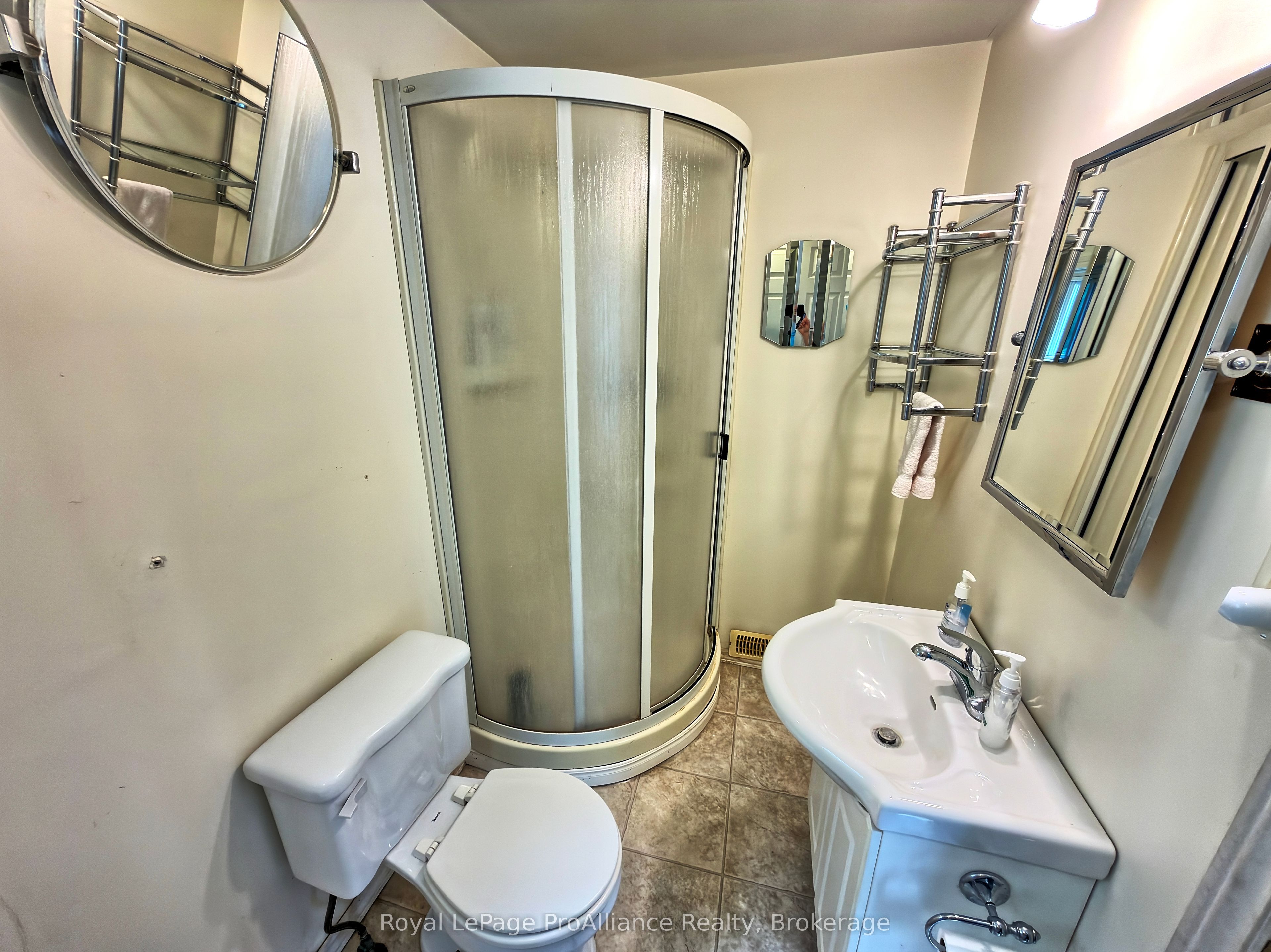 889 Smith Street Property Photo 17
