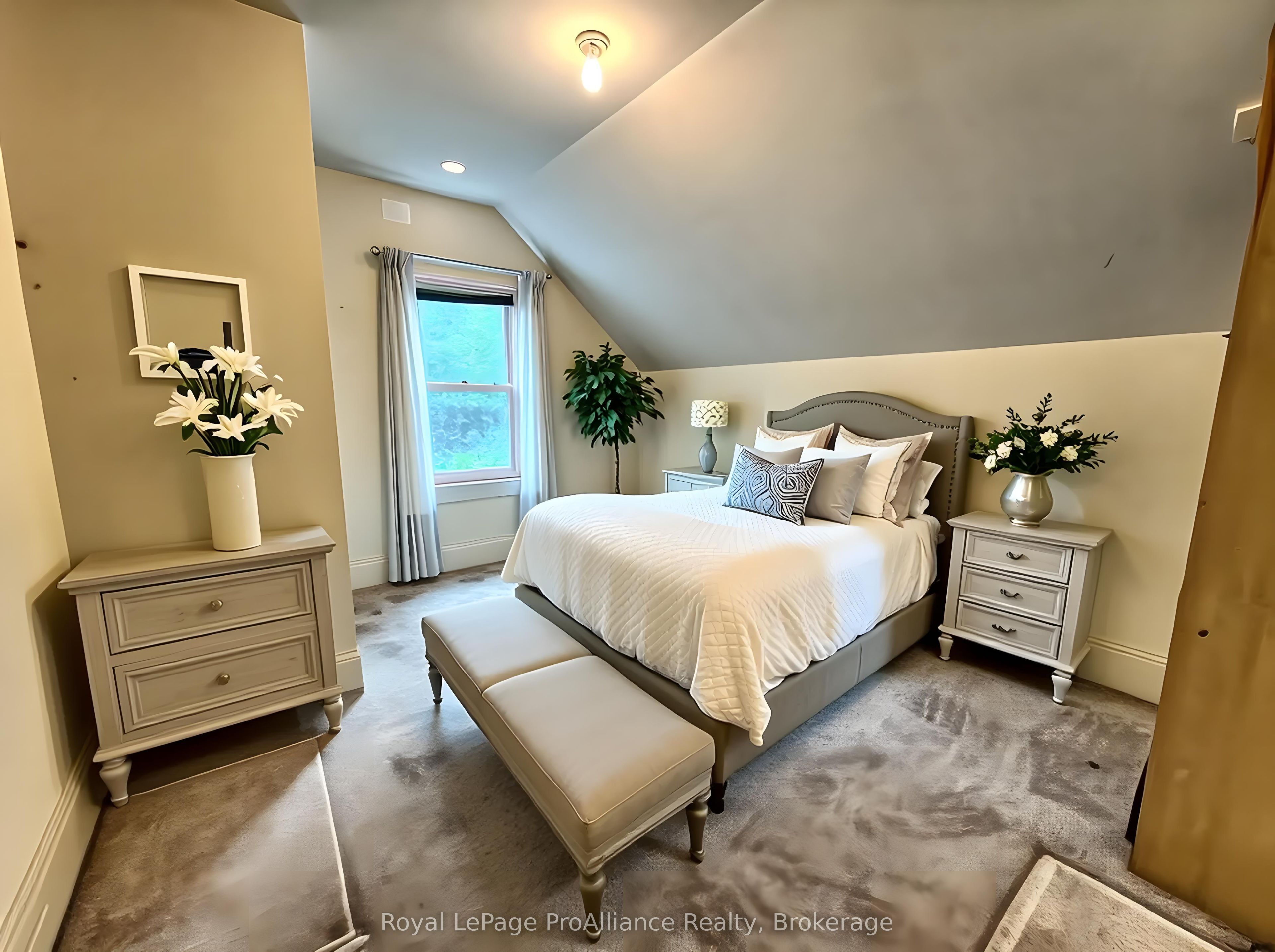 889 Smith Street Property Photo 22
