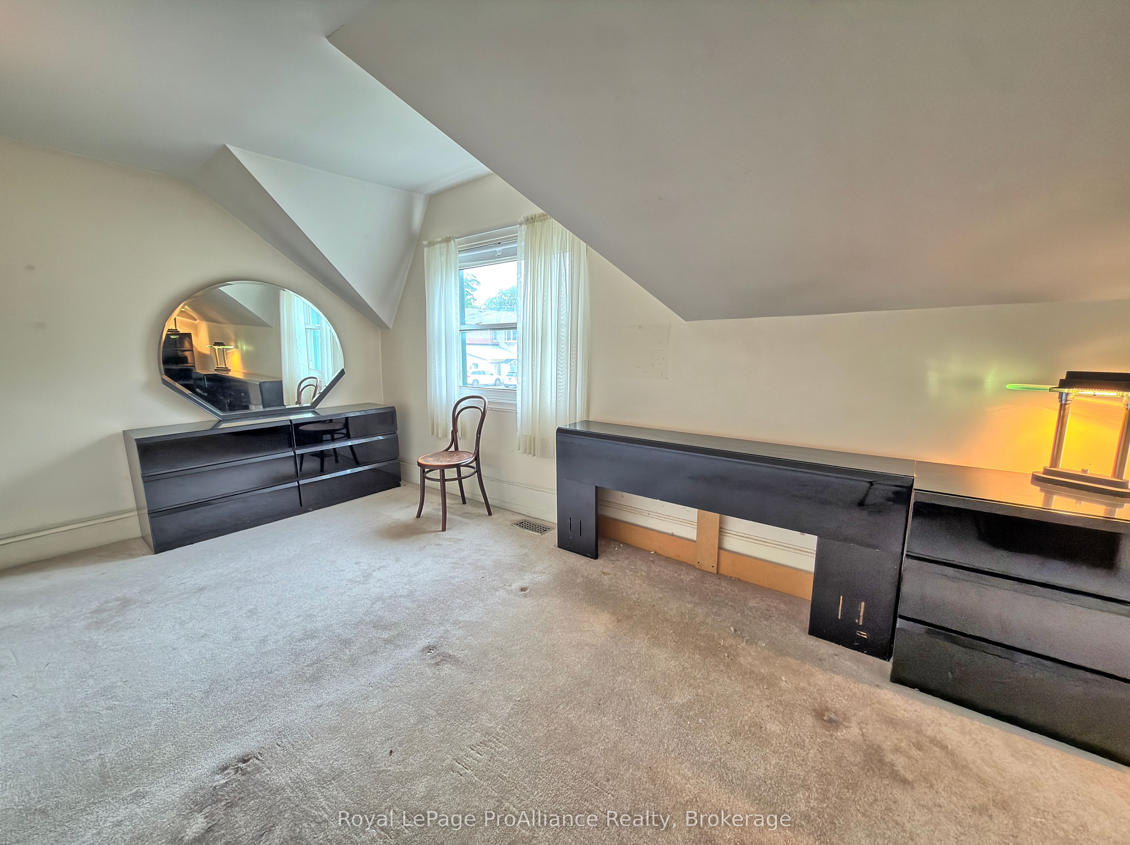 889 Smith Street Property Photo 24
