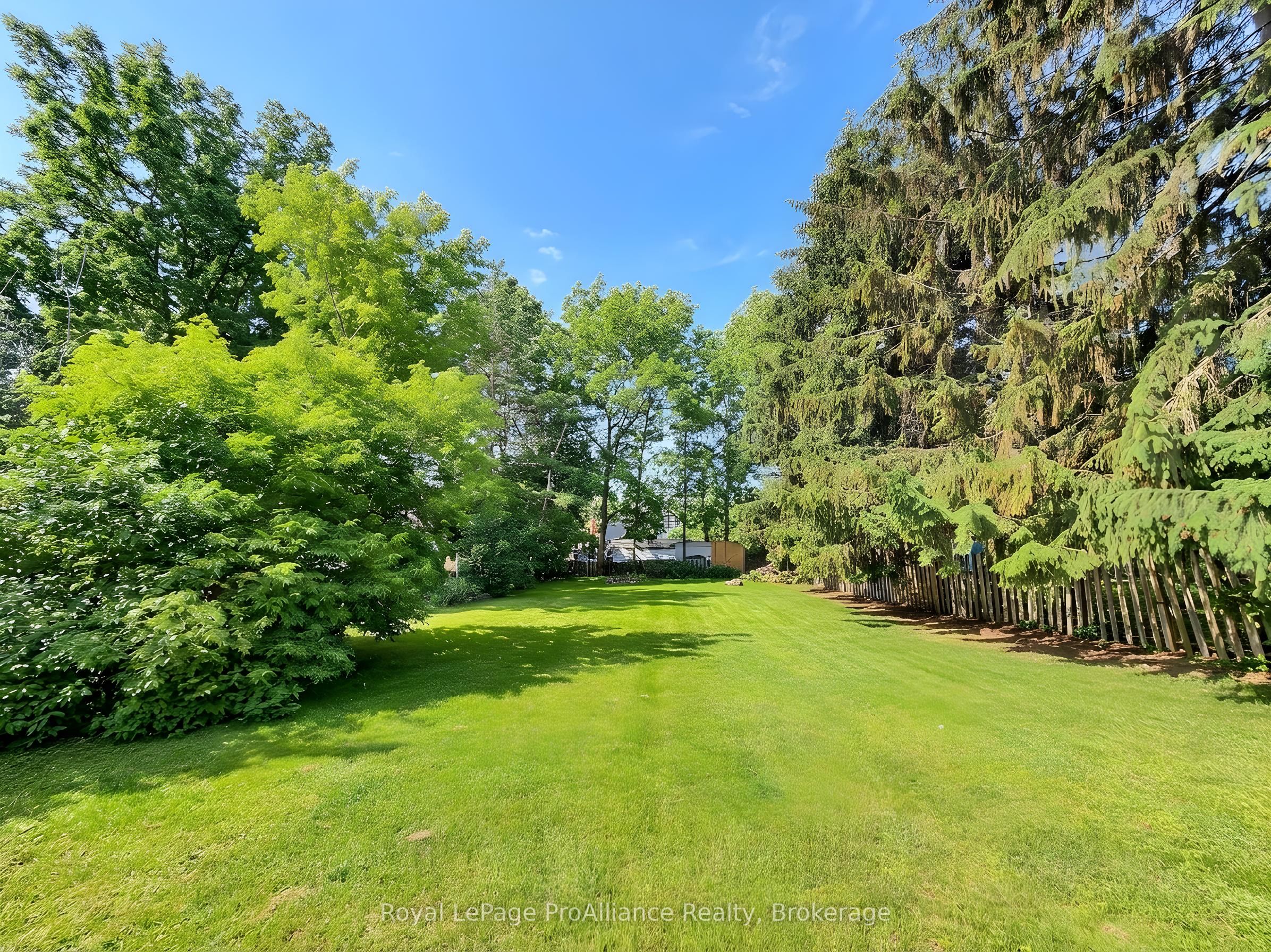 889 Smith Street Property Photo 31